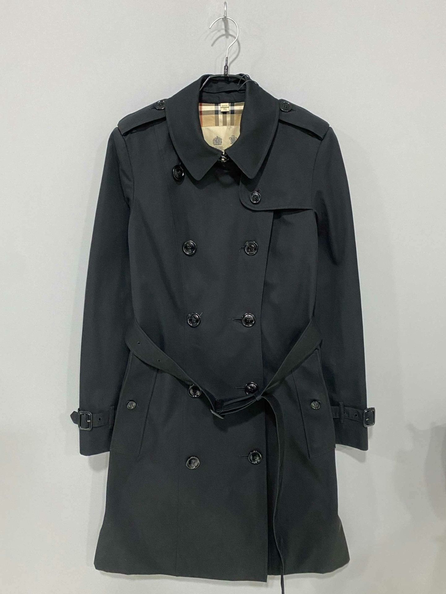 Burberry Burberry Plaid Coat S Women Size S / US 4 / IT 40 - 1 Thumbnail