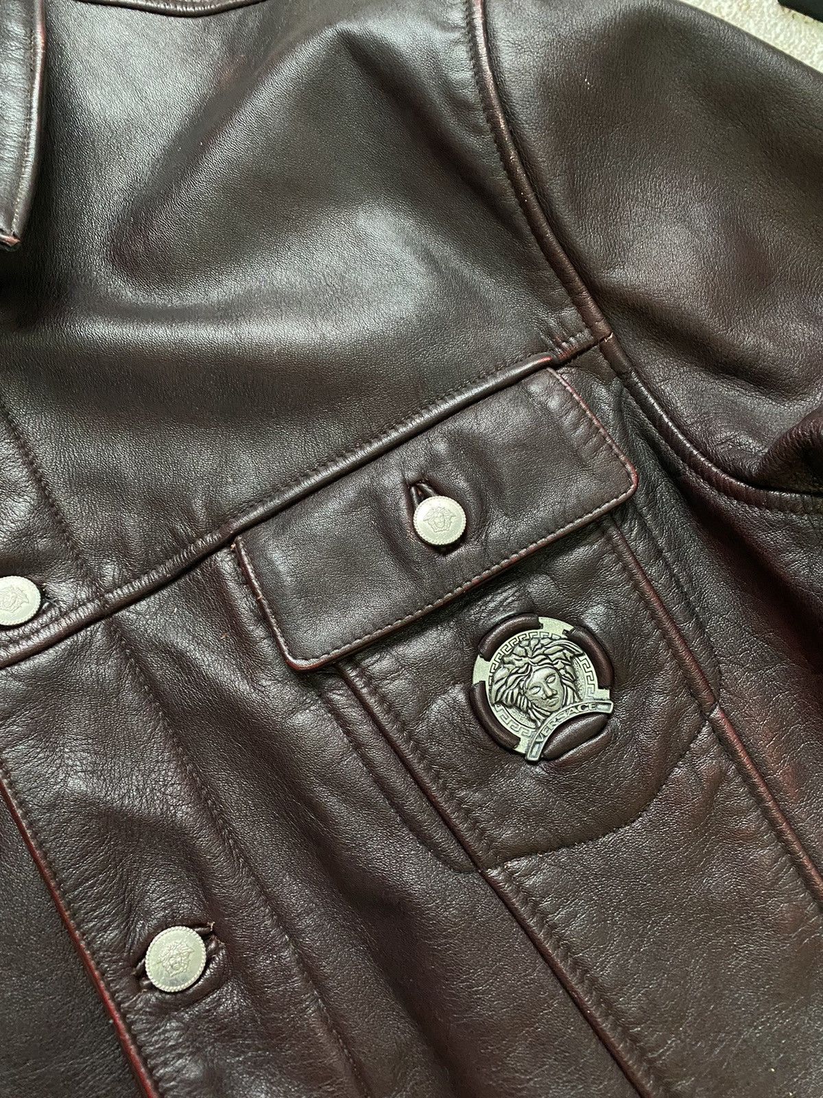 Versace × Vintage RARE Vintage leather jacket Versace back big logo Size US M / EU 48-50 / 2 - 9 Thumbnail