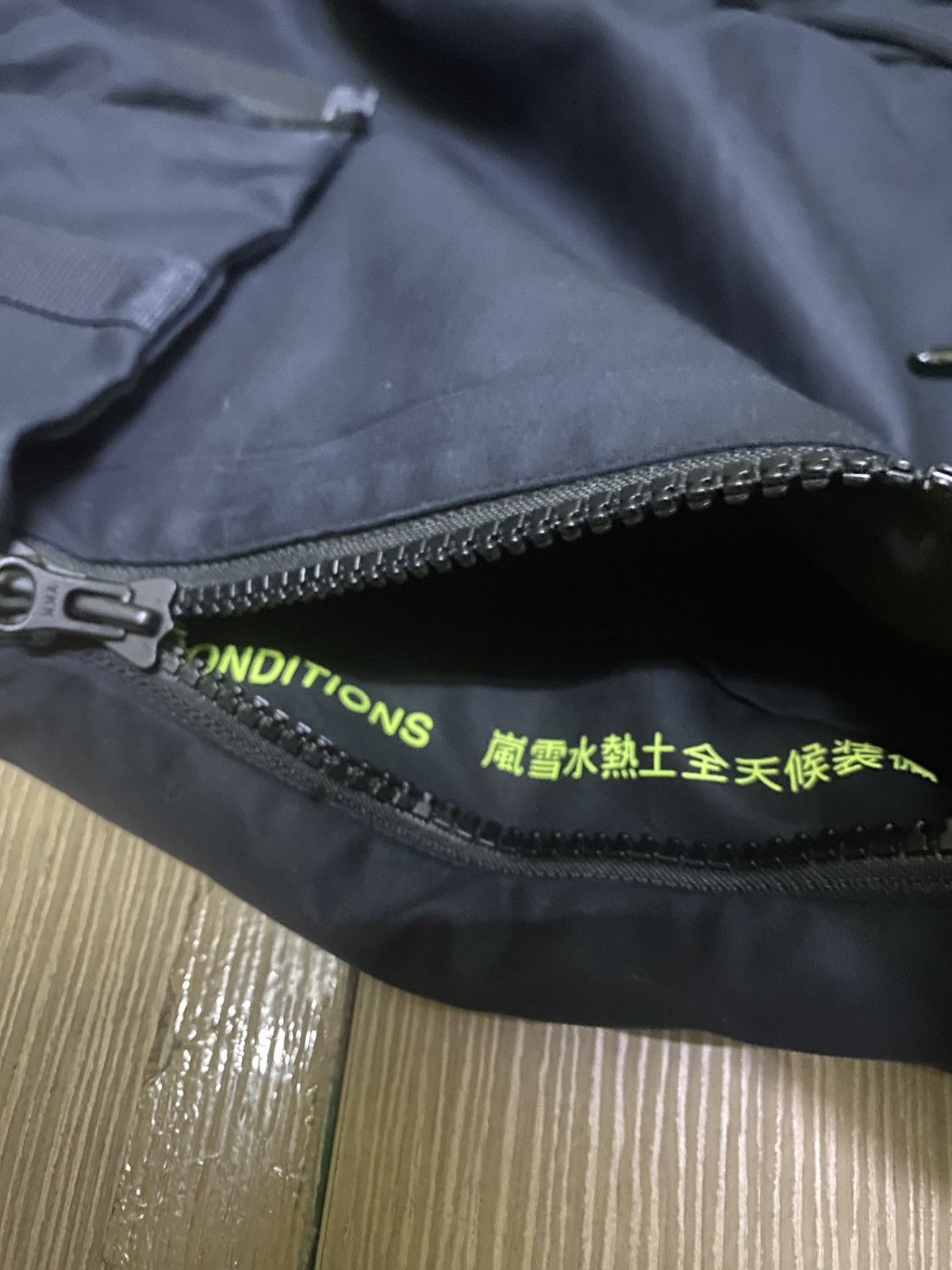 Nike ACG Nike ACG Cargo Pants Black Zip Utility Tactical Size US 34 / EU 50 - 13 Thumbnail