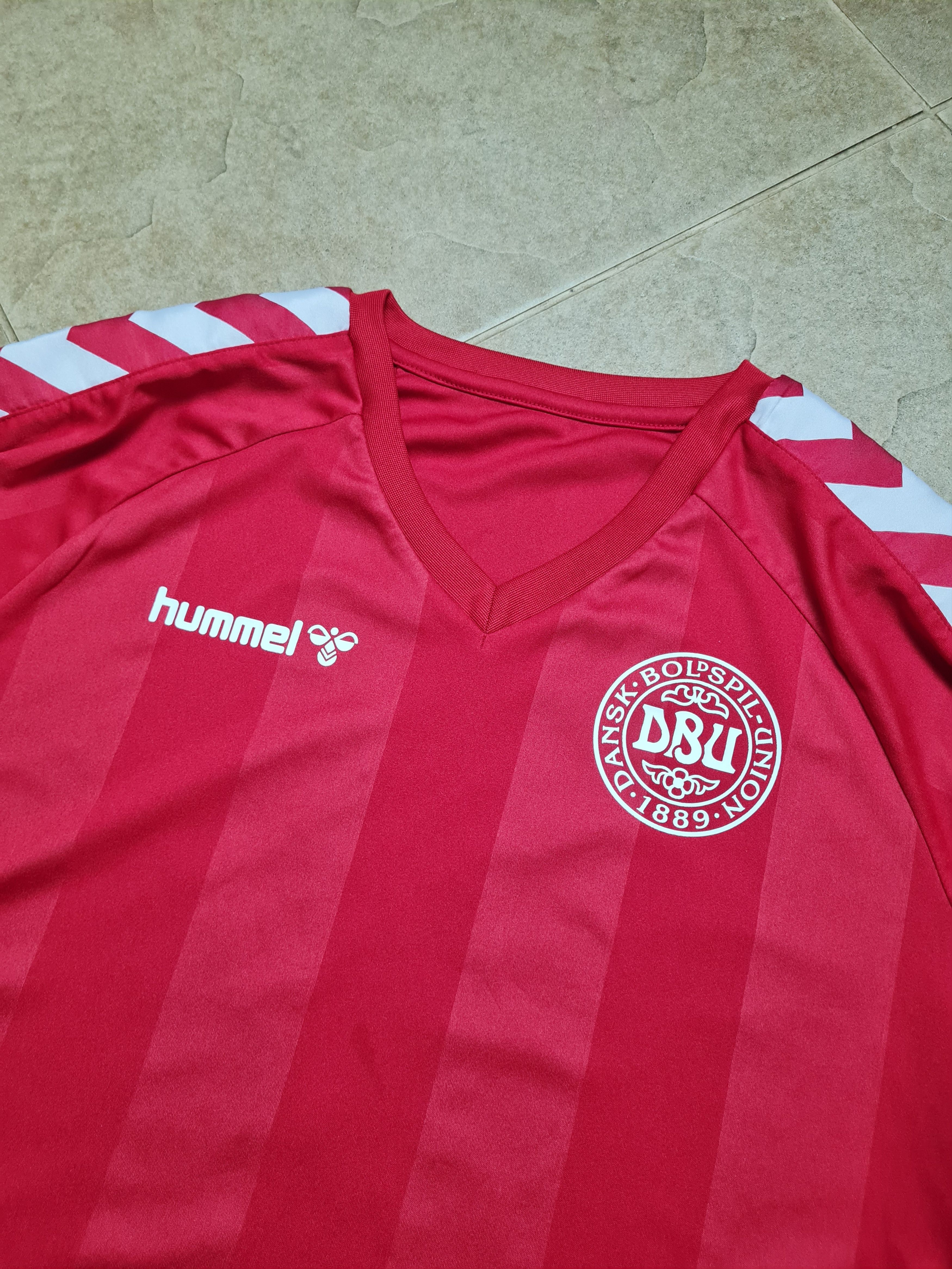 Hummel RETRO DENMARK 1983 #8 JESPER OLSEN FOOTBALL SHIRT HUMMEL Size US M / EU 48-50 / 2 - 18 Thumbnail