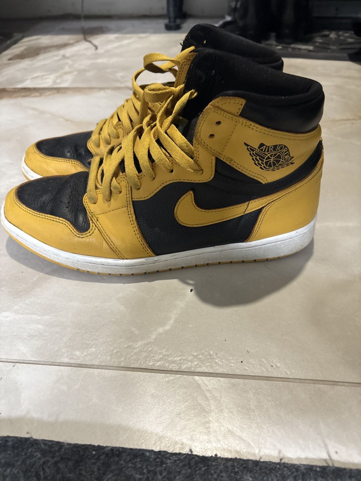 Jordan Brand Jordan 1 Retro High Pollen Size US 9.5 / EU 42-43 - 5 Thumbnail