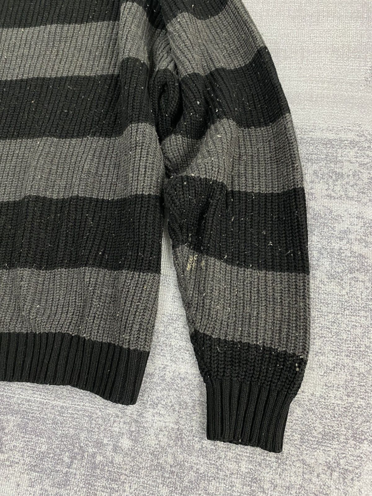 Le Grande Bleu (L.G.B.) grunge knitwear kurt cobain inspired hillcrop Size US L / EU 52-54 / 3 - 10 Thumbnail