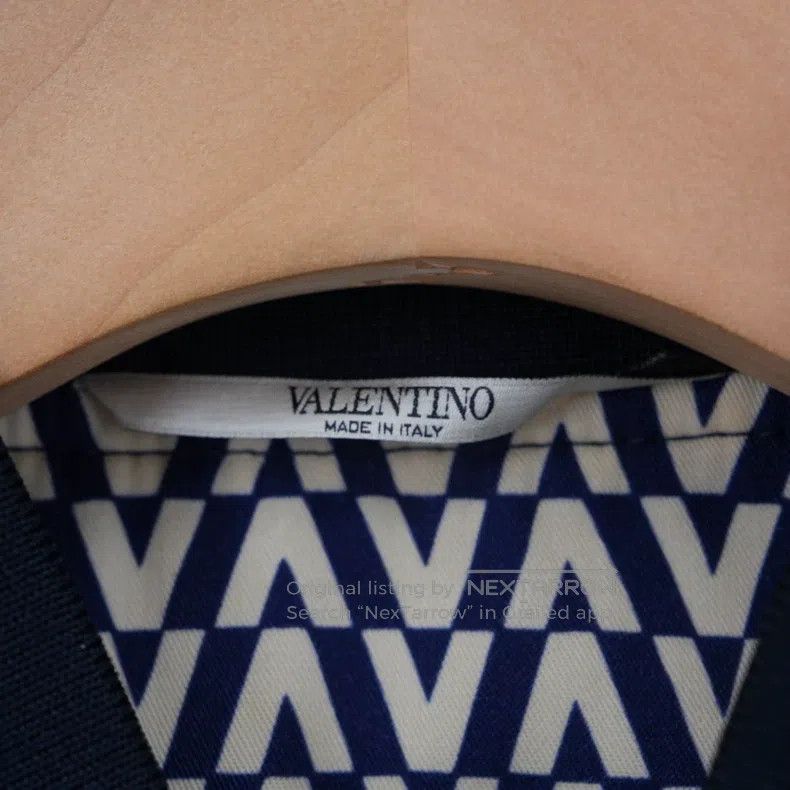 Valentino Valentino V marks full of printed jackets Size US S / EU 44-46 / 1 - 3 Thumbnail