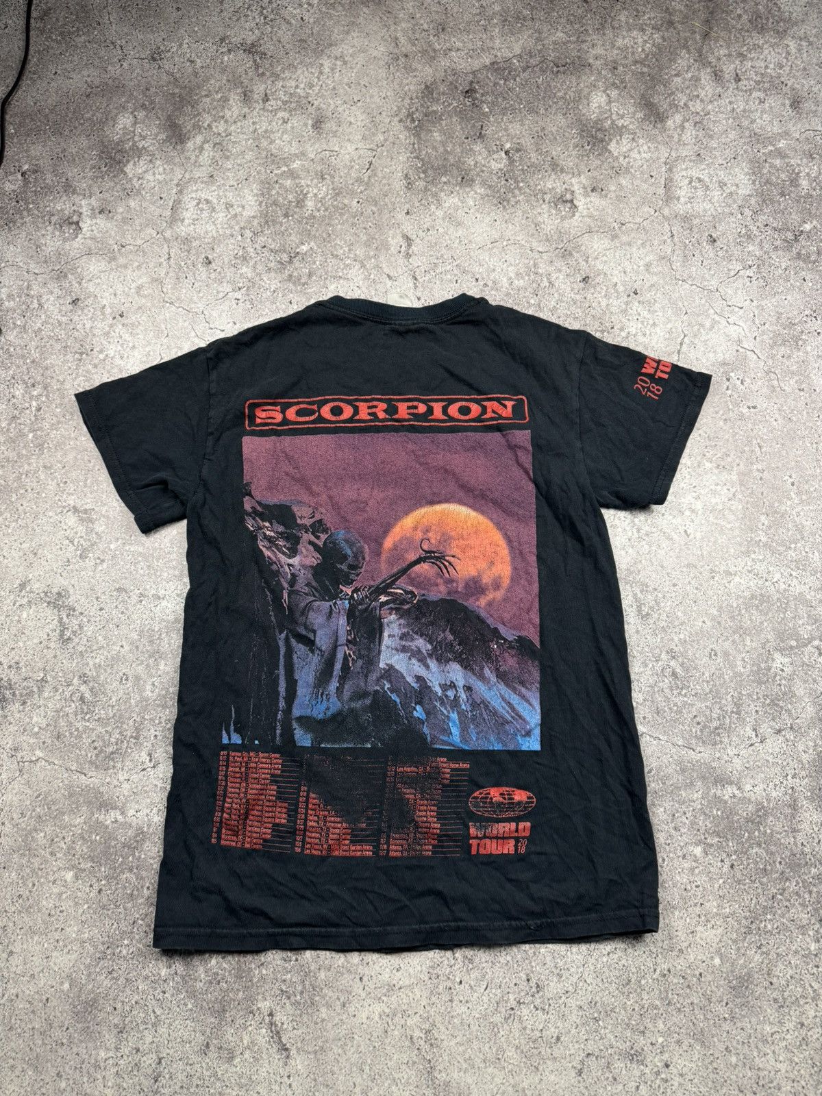 Band Tees Drake Scorpion Tour Tee 2018 Tshirt Black Band Metal Size US S / EU 44-46 / 1 - 1 Thumbnail
