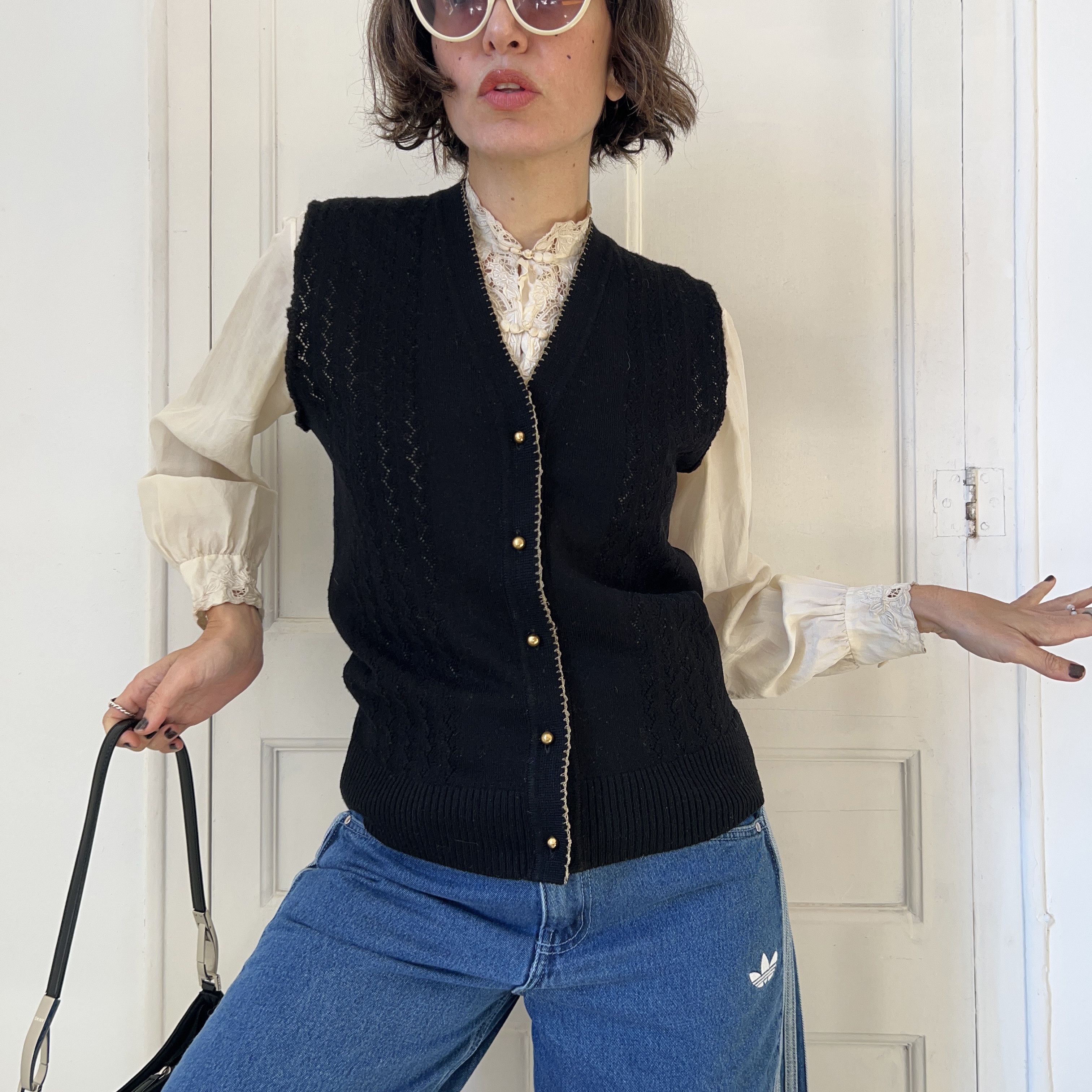 Vintage Vintage Black Knit Sweater Vest with Gold Buttons Size M / US 6-8 / IT 42-44 - 5 Thumbnail