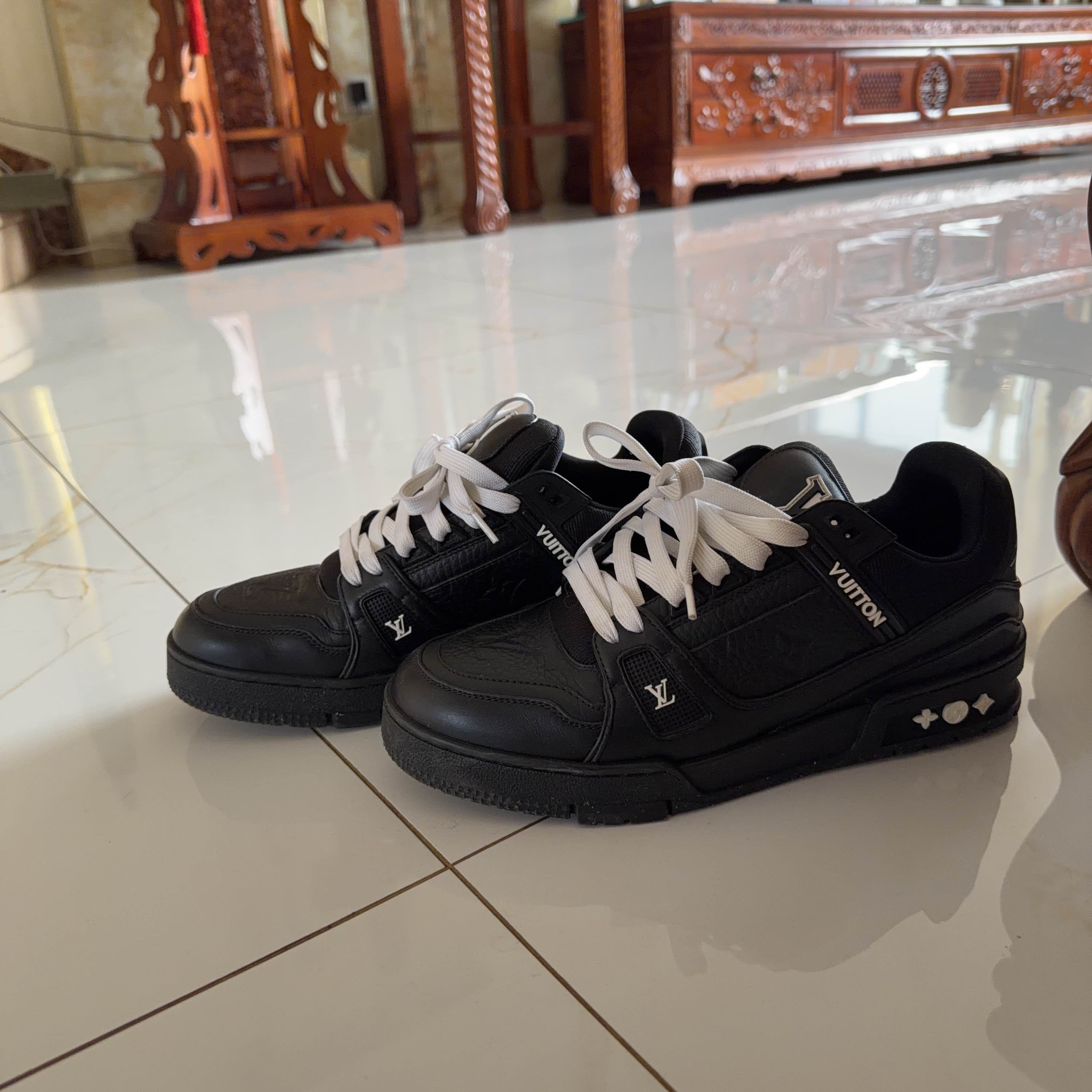 Louis Vuitton Louis Vuitton Trainer Low Sneakers Size 6.5 Size US 6.5 / EU 39-40 - 1 Thumbnail