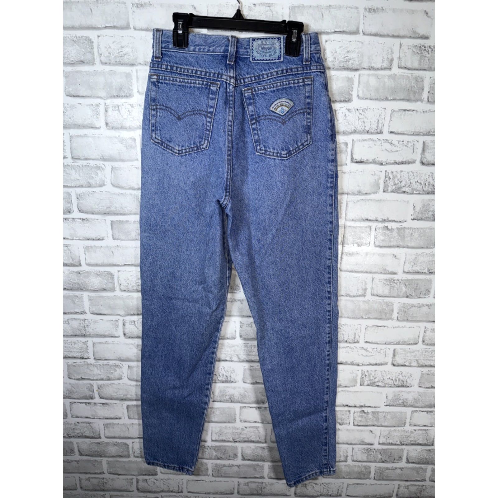Levi's VINTAGE Levi's Women's 7 Mom Jeans Blue Straight Leg USA 26"x31" Size 28" / US 6 / IT 42 - 2 Thumbnail