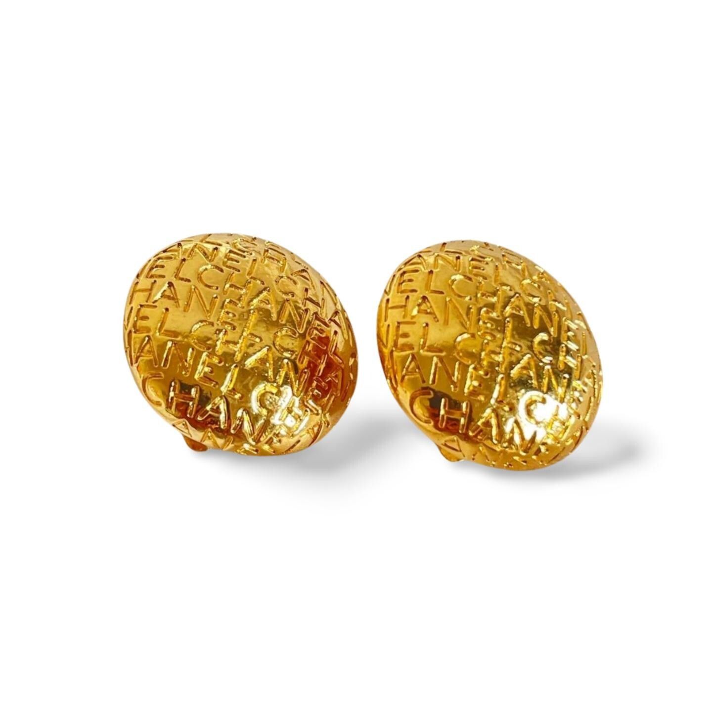 Chanel MINT. Vintage CHANEL round earrings with embossed logo Size ONE SIZE - 4 Thumbnail