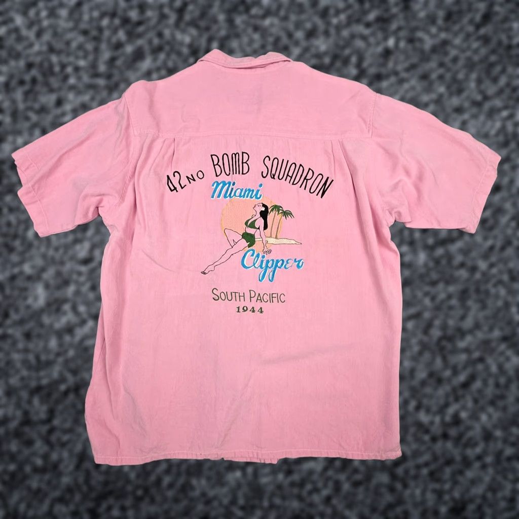 Vintage VINTAGE Genelli Silk Shirt Mens M Pink 42nd Bomb Squadron South Pacific ww2 Men Shirt Button-Up Collared Short Sleeve Pattern: Solid Size US M / EU 48-50 / 2 - 1 Thumbnail