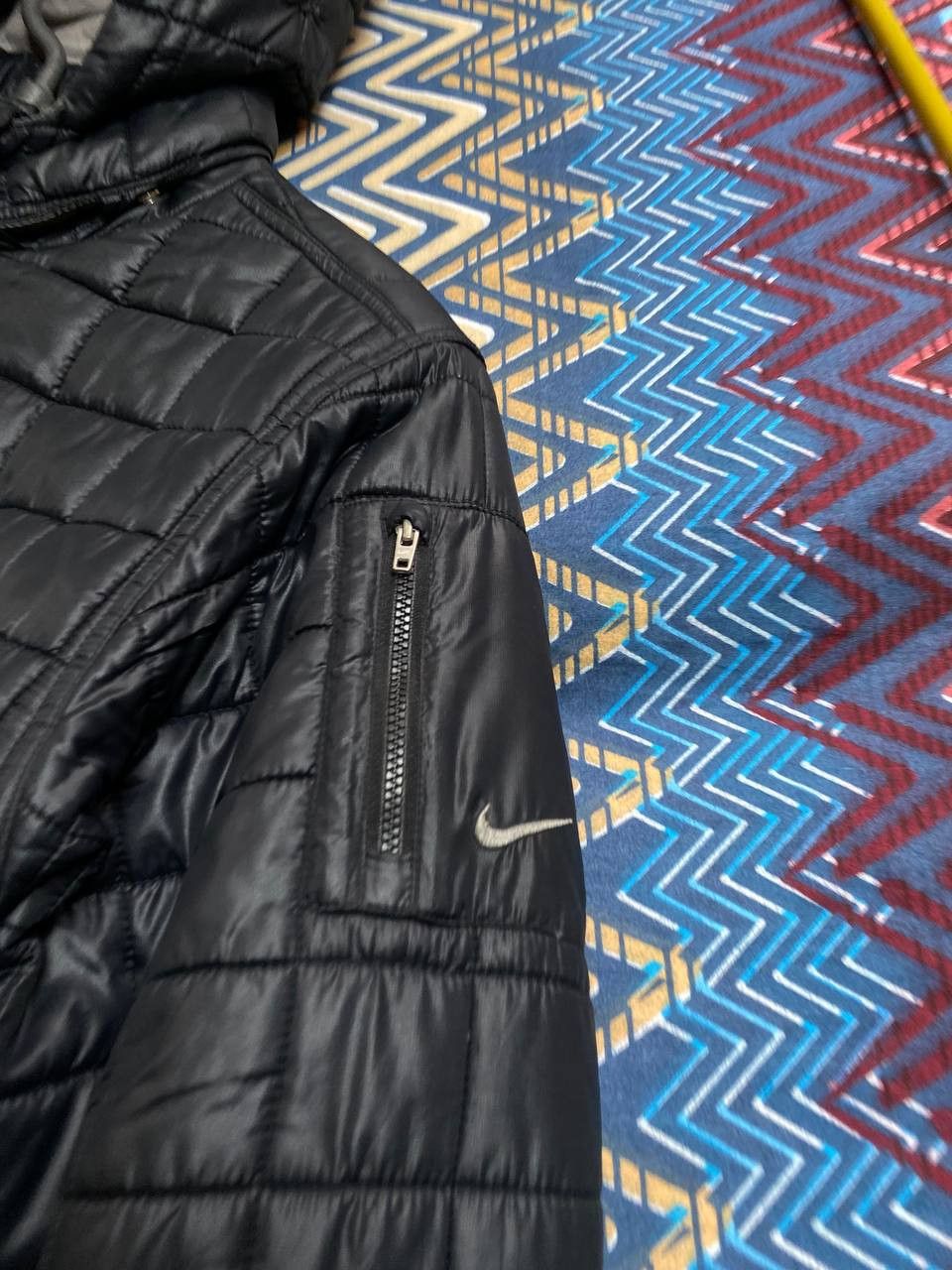 Nike Vintage Nike Puffer Jacket 00s Mini Swoosh Y2K Rap Size US M / EU 48-50 / 2 - 14 Thumbnail