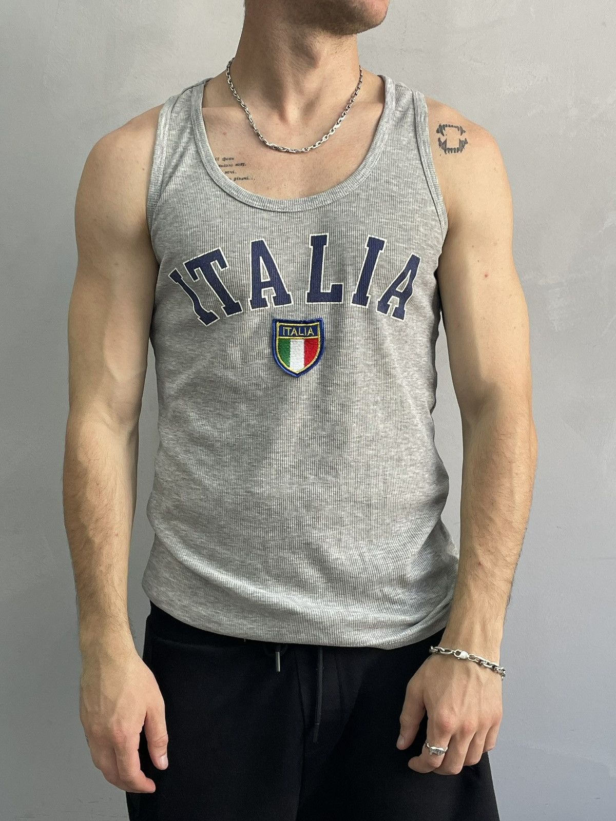 Vintage Rare vintage ITALIA soccer t shirt tank top y2k Size US L / EU 52-54 / 3 - 1 Thumbnail