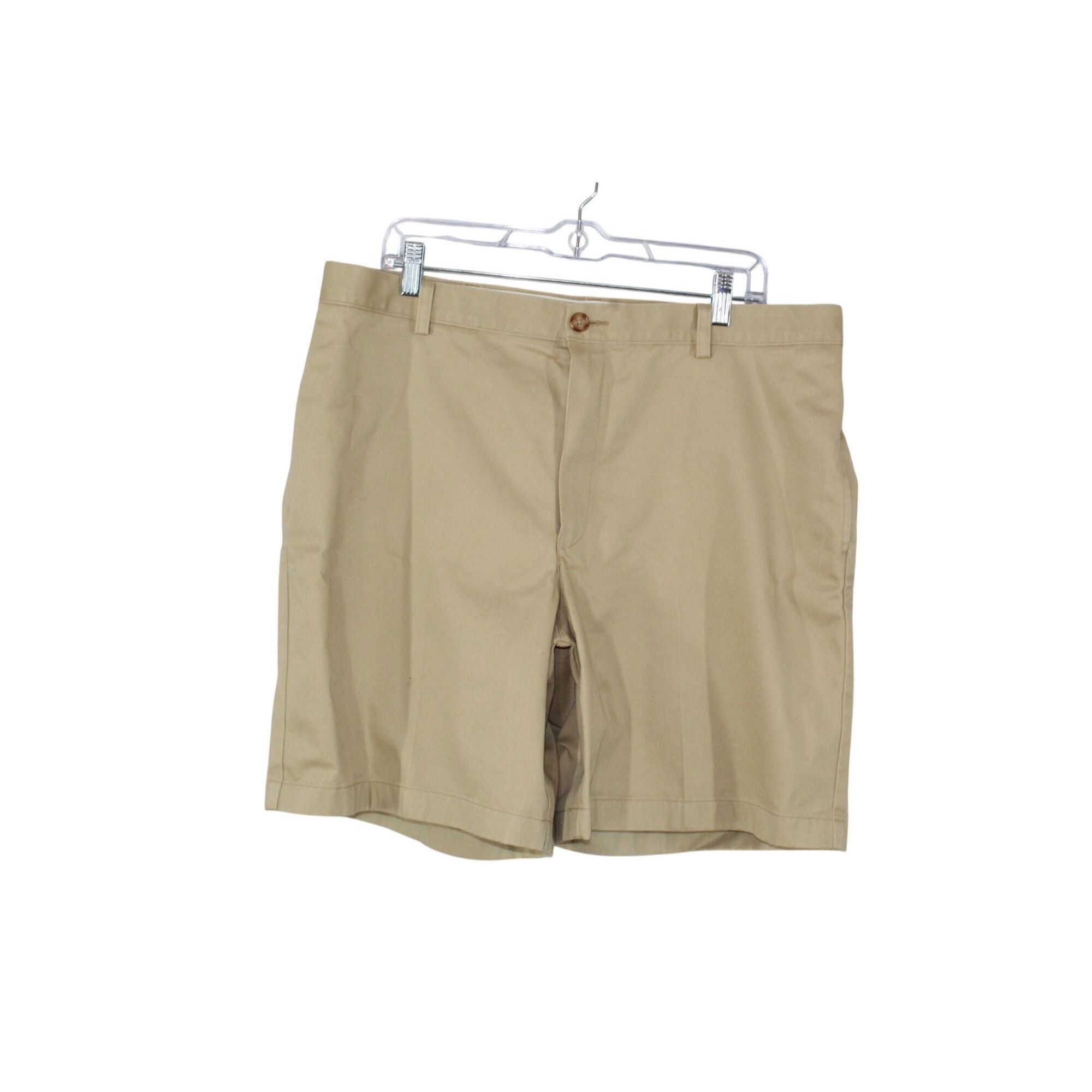 L.L. Bean LL Bean Men Wrinkle Free Chino Shorts Classic Fit 8" Casual Size US 38 / EU 54 - 1 Thumbnail
