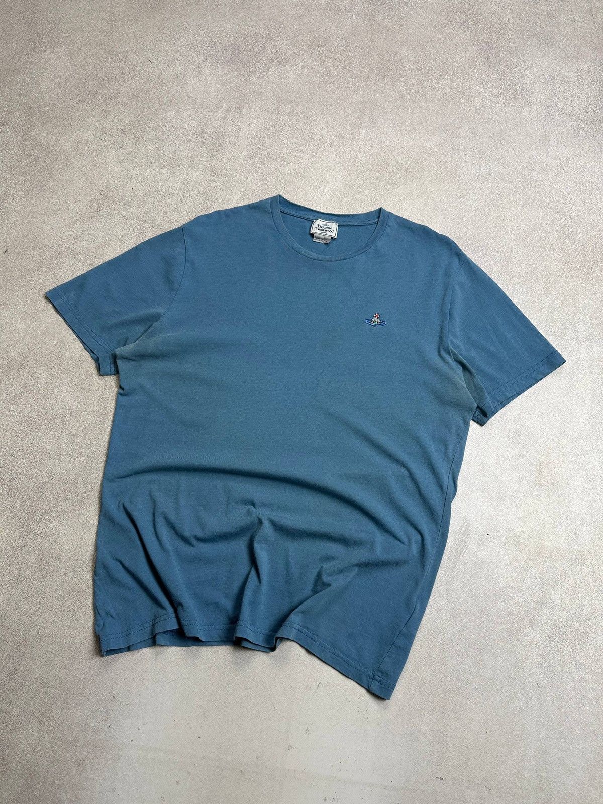 Vivienne Westwood Vintage Vivienne Westwood Orb Saturn Logo Faded T-shirt L Size US L / EU 52-54 / 3 - 2 Thumbnail