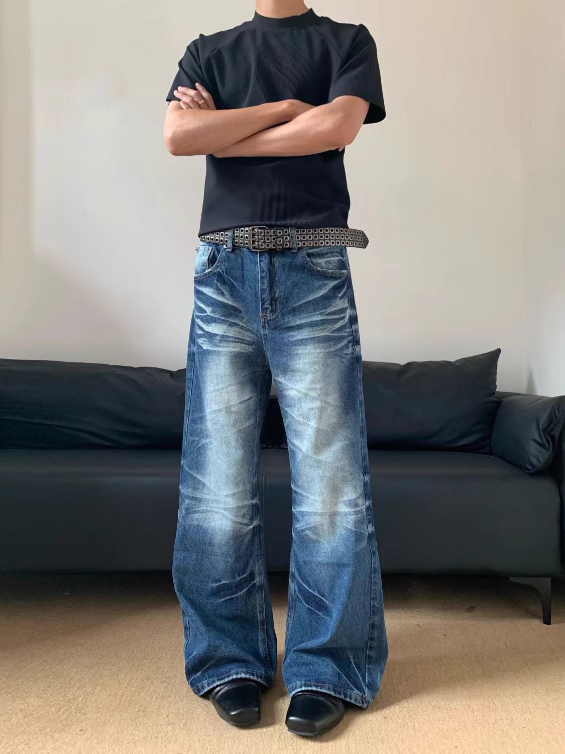 Vintage American Streetwear Whiskered Straight-Leg Flared Jeans Size US 32 / EU 48 - 1 Thumbnail