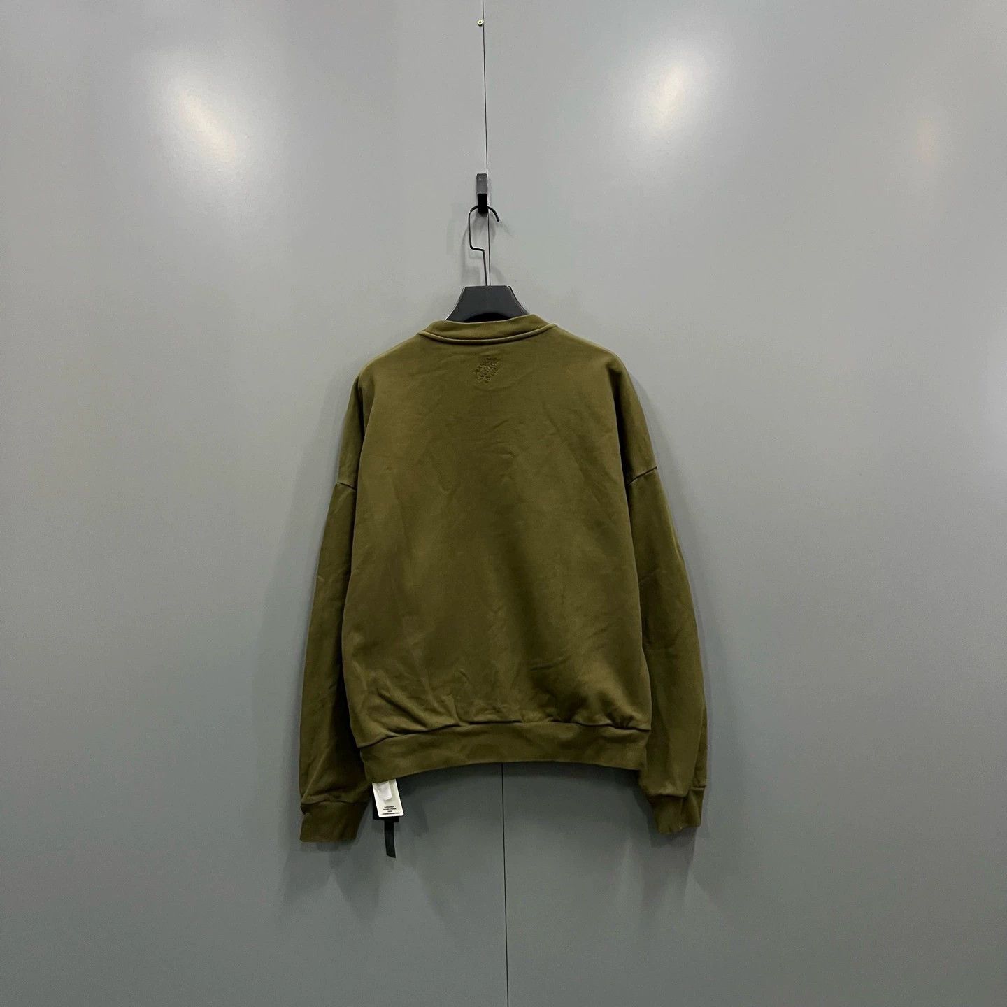Louis Vuitton louis vuitton military green logo sweatshirt Size US M / EU 48-50 / 2 - 2 Thumbnail