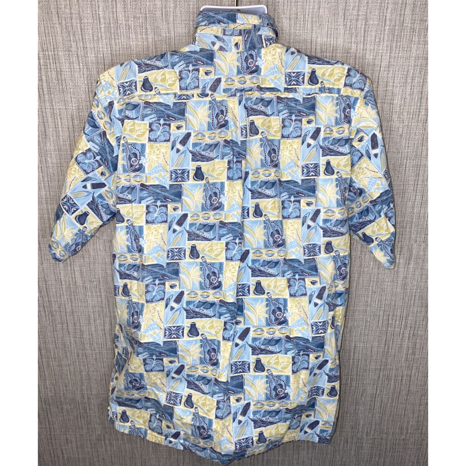 Vivobarefoot Go Barefoot Hawaiian Shirt Mens L Blue Beige Surfboard Guitar Print Button-Up Size US L / EU 52-54 / 3 - 5 Thumbnail