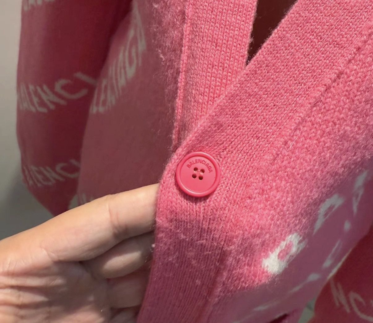 Balenciaga Balenciaga Pink Wool Knit "Barrage" Logo Cardigan Size S / US 4 / IT 40 - 3 Thumbnail