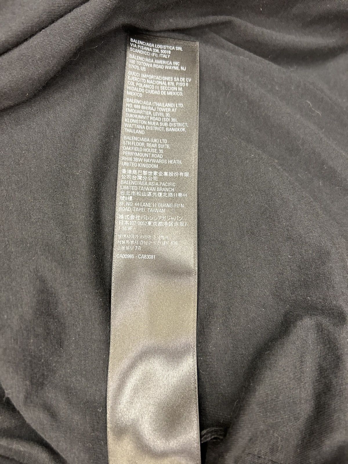 Balenciaga Balenciaga Oversized Logo Print Shell Windbreaker in Black Size US S / EU 44-46 / 1 - 7 Thumbnail