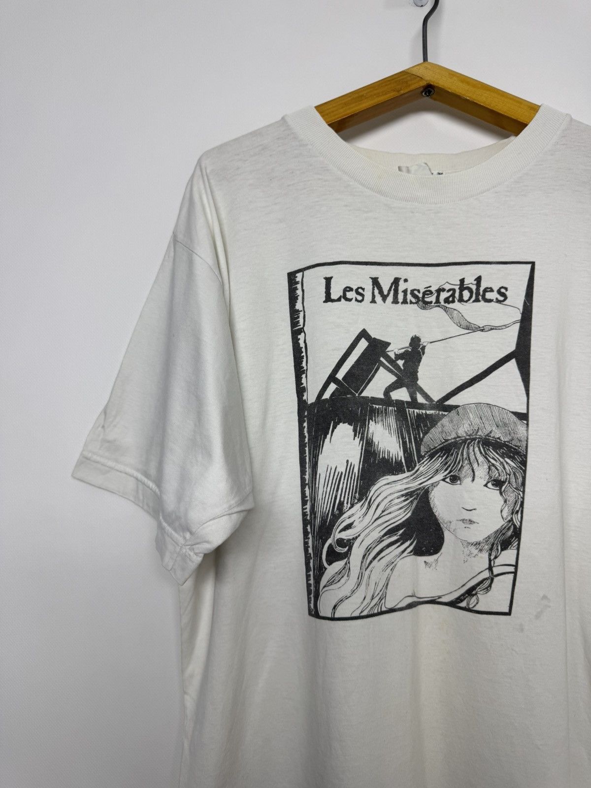 Vintage Vintage Les Miserables Big Logo T-Short 00’s Size US L / EU 52-54 / 3 - 6 Thumbnail