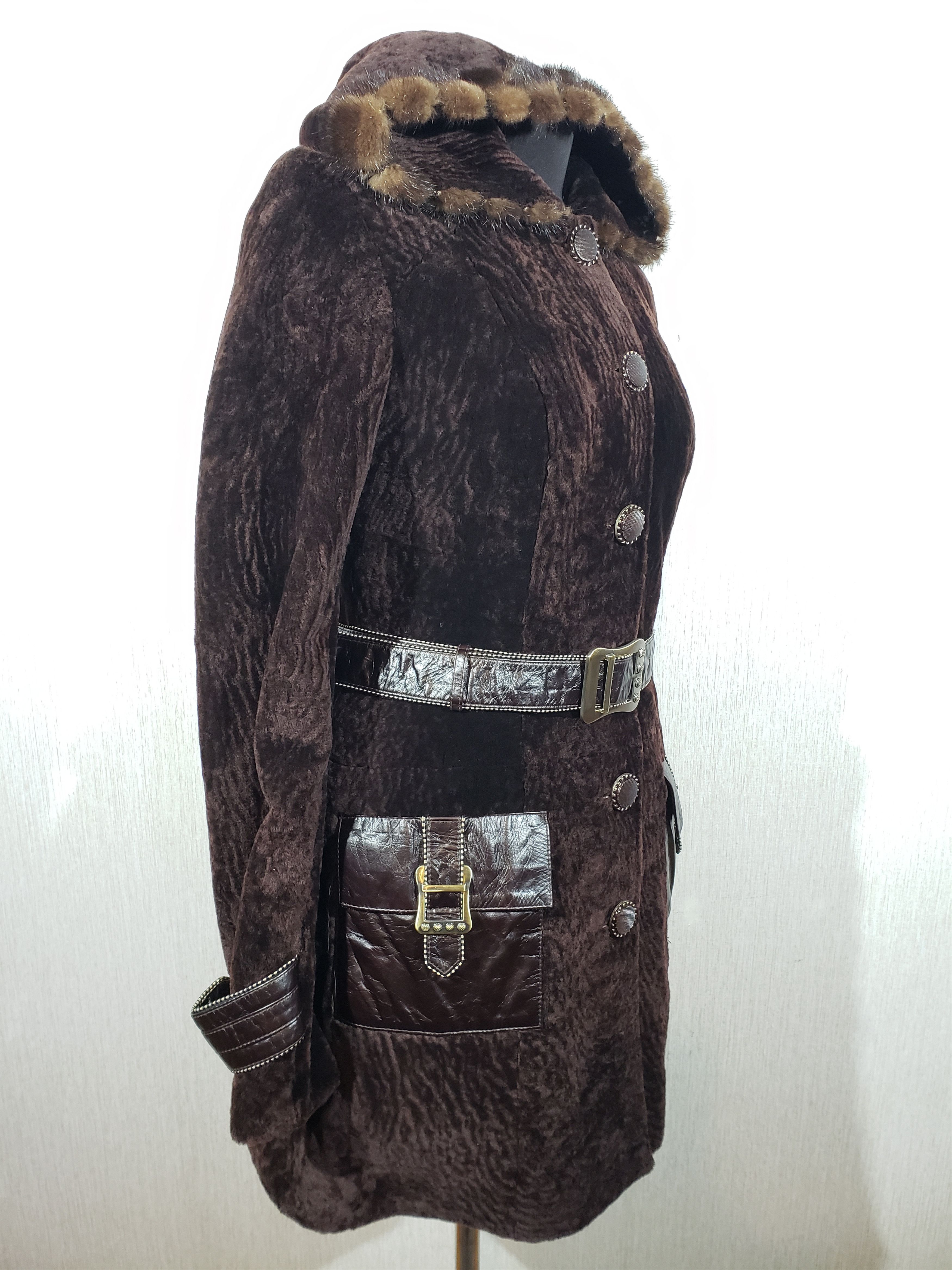 Other Brown women's fur coat with a warm hood Size M / US 6-8 / IT 42-44 - 3 Thumbnail