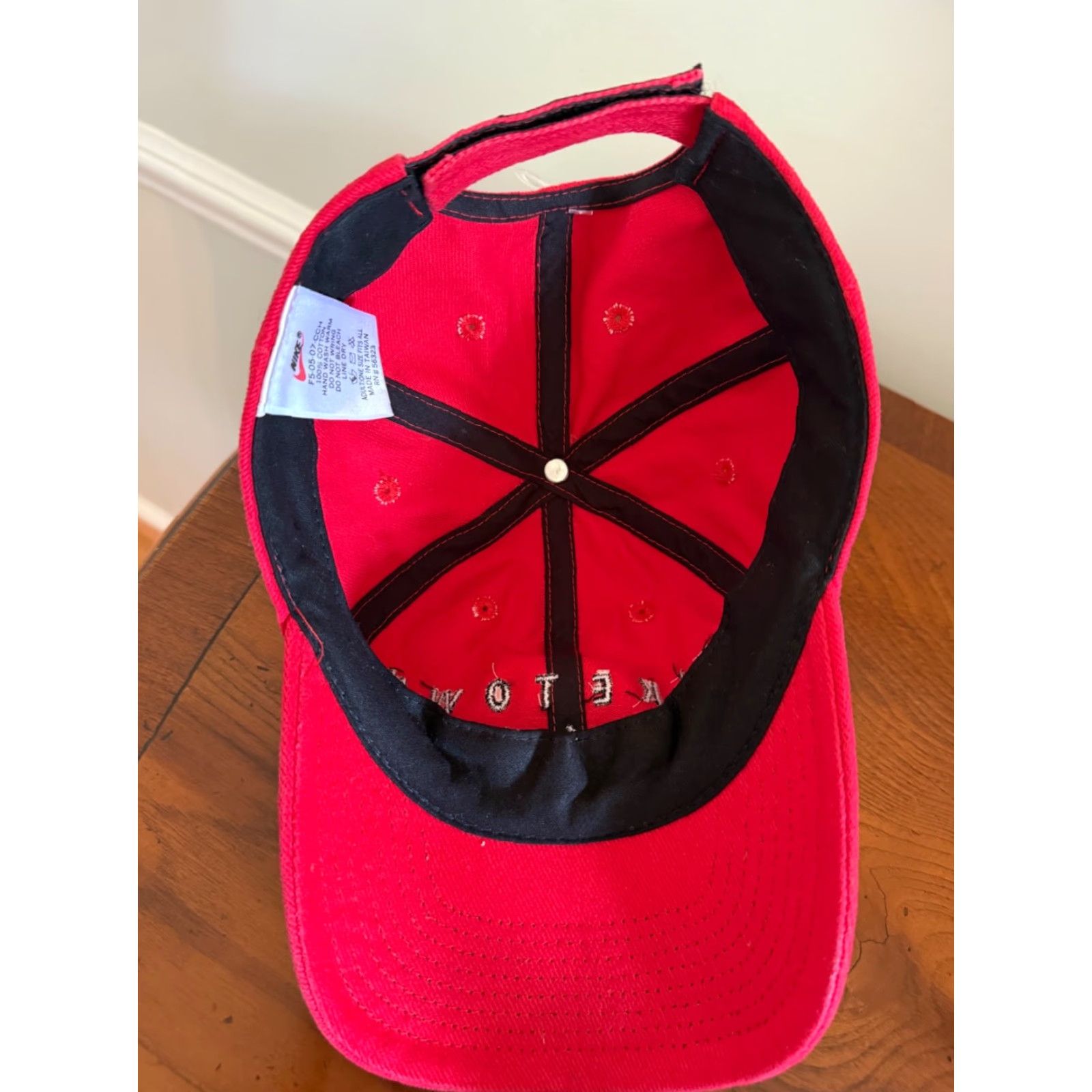 Nike VINTAGE Nike Hat Cap Strapback Red Black Niketown Chicago Air Jordan Basketball Men Adjustable Red Logo Baseball Cap Boys Girls Mens Womens Size ONE SIZE - 5 Thumbnail