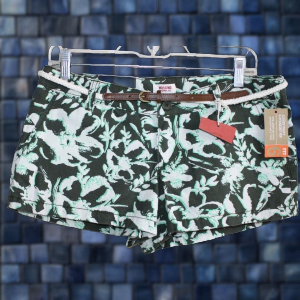 Mossimo Mossimo Women's Short Shorts Mossimo Jr's / Women's Fit 6 9 Denim 100% Cotton Green Beige Floral Pockets Low waist Straight Hip 2 inch inseam Casual Size 30" / US 8 / IT 44 - 1 Thumbnail