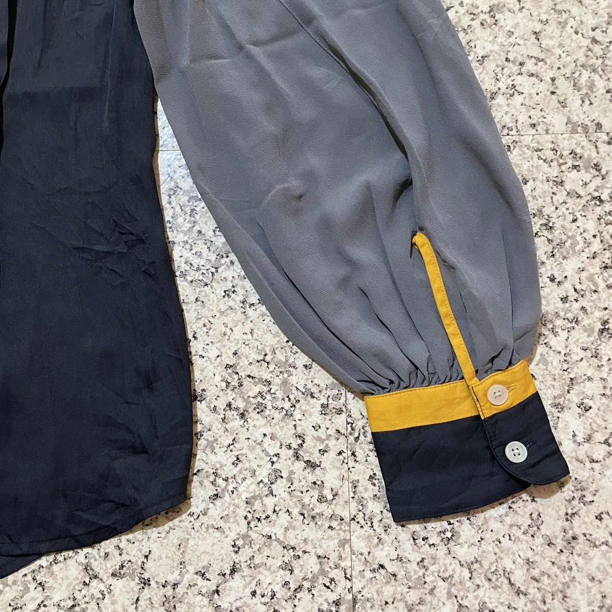 GU × Undercover GU x Undercover Color-block Balloon Sleeve Blouse size S Size S / US 4 / IT 40 - 14 Thumbnail
