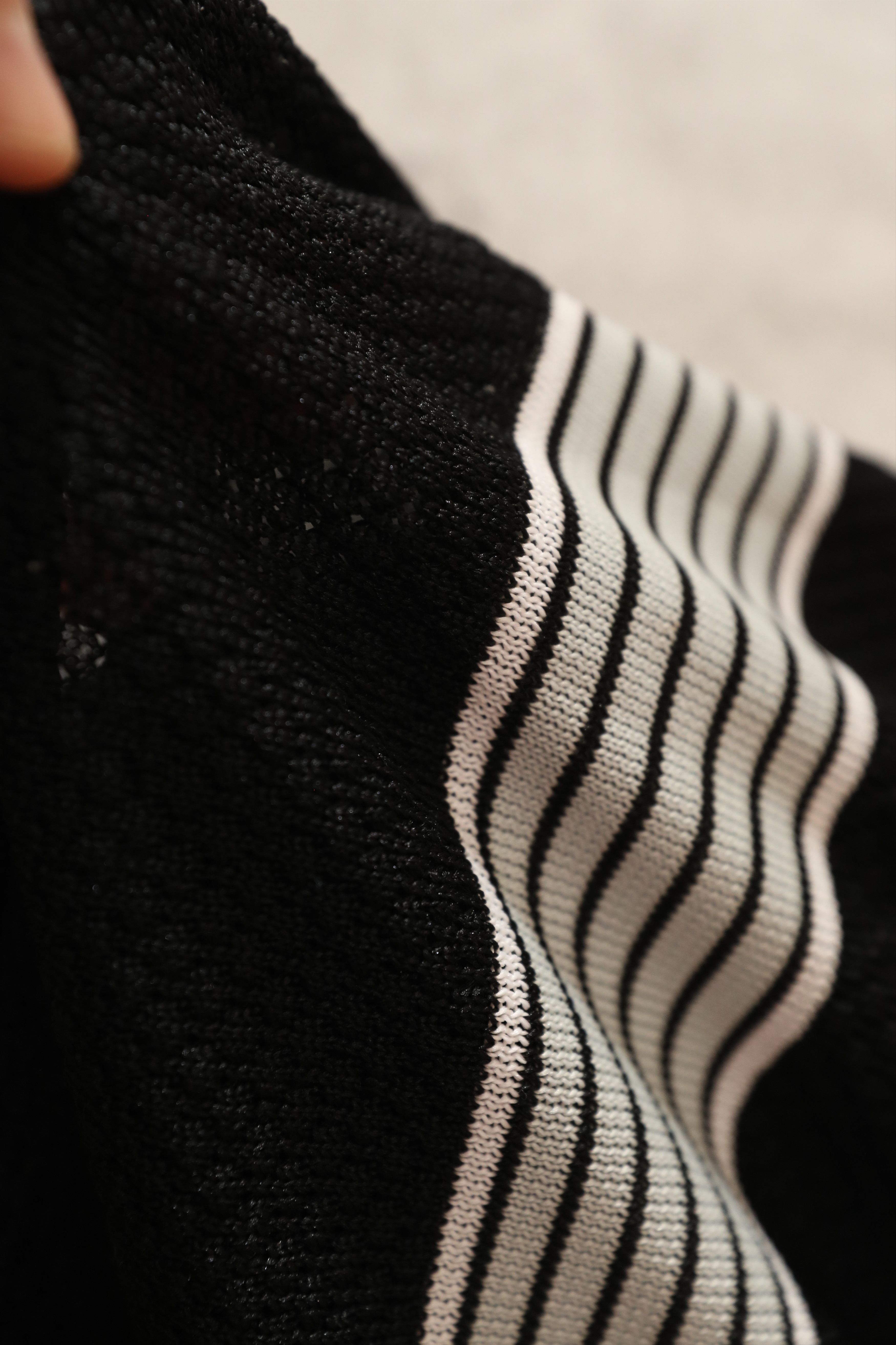 Other Hip Hop History Knit Black & White Striped Shirt (XXL) Size US XXL / EU 58 / 5 - 12 Thumbnail