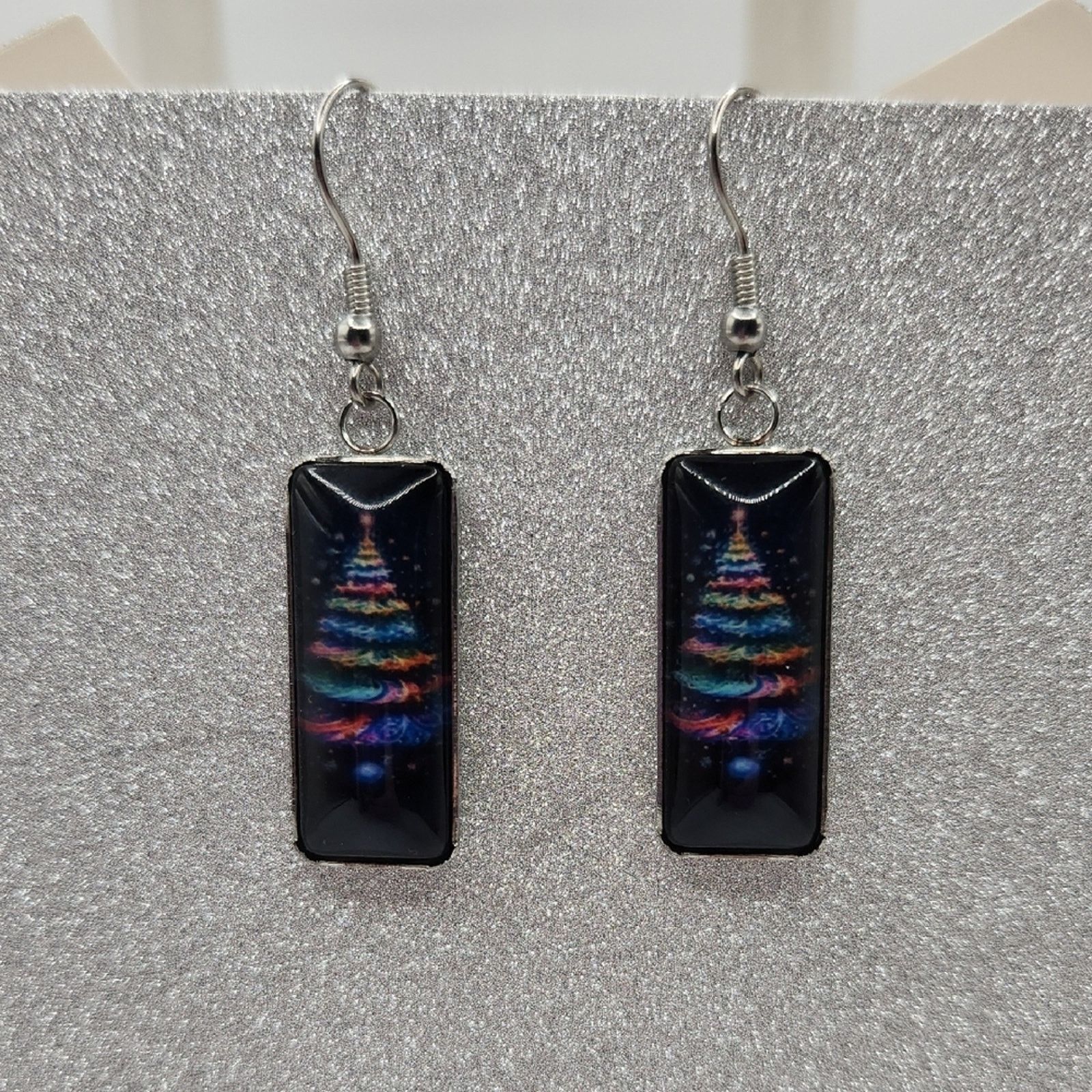 Other Christmas Tree Glass Earrings Holiday Rectangular Dangle New Size ONE SIZE - 6 Thumbnail