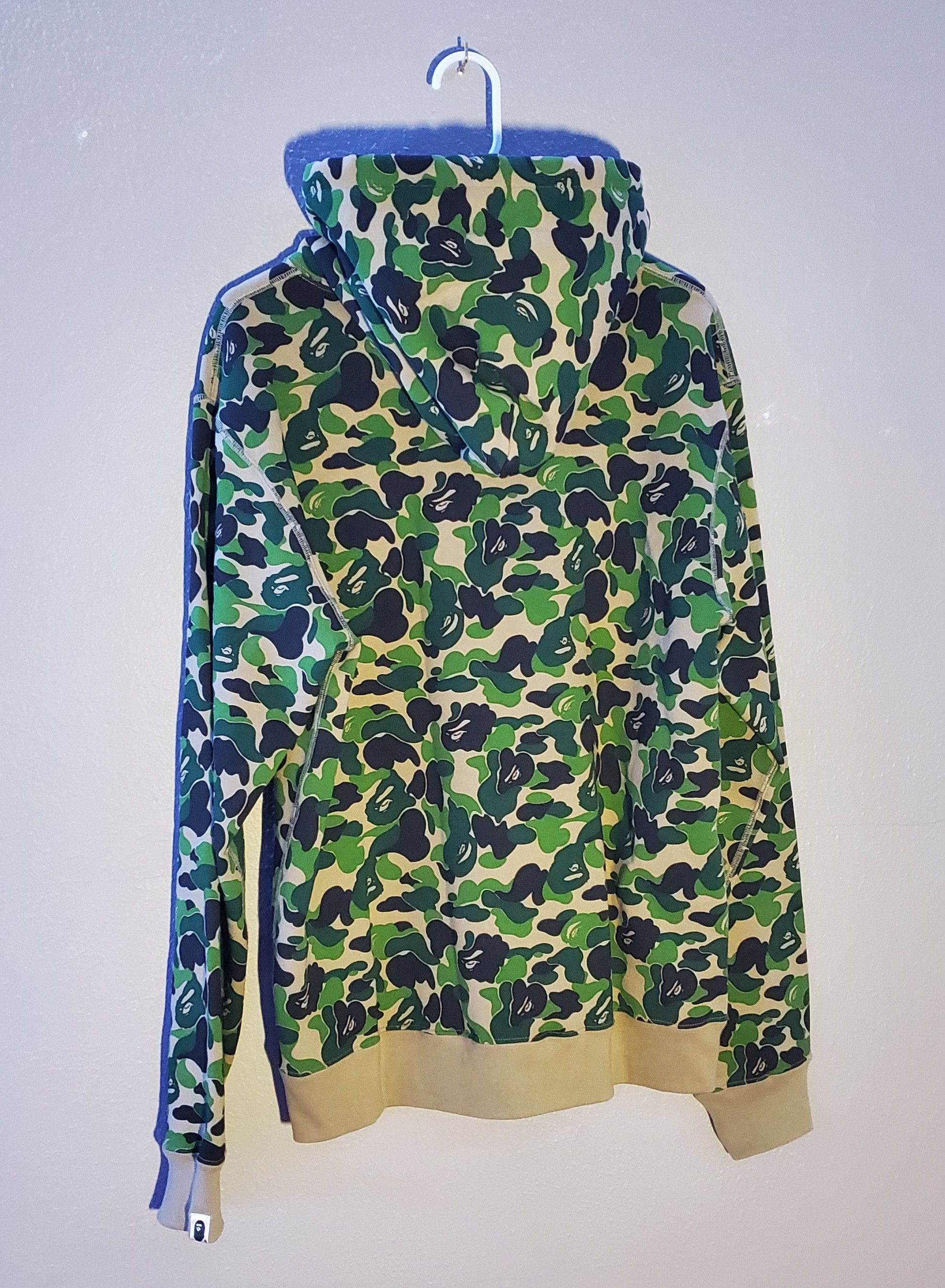 Bape × Undefeated Bape x Undefeated ABC Camo Pullover Hoodie Size US XL / EU 56 / 4 - 2 Thumbnail