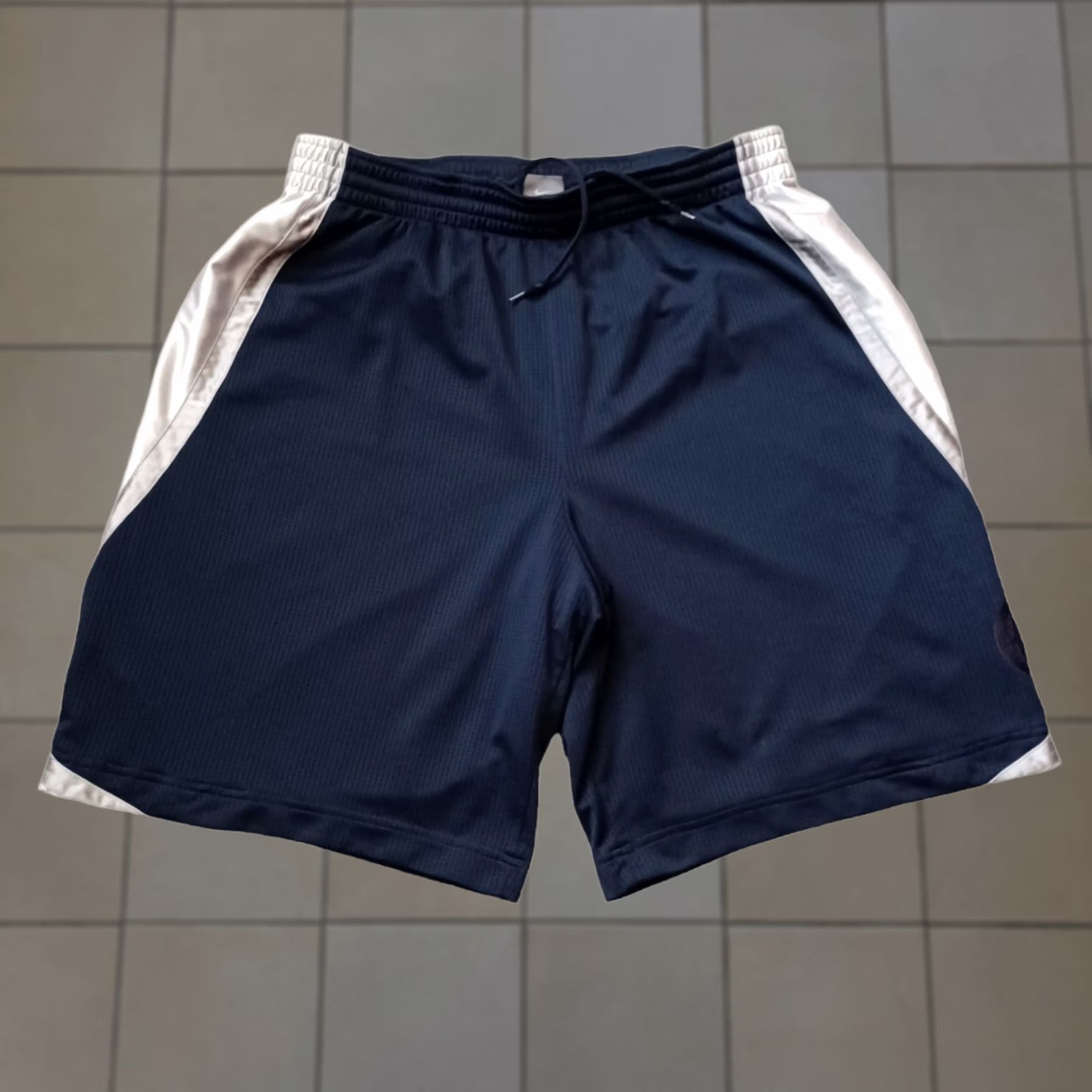 Nike VINTAGE Nike Mens Shorts XL Blue Gray Logo Satin Athletic Basketball Y2K Size US 36 / EU 52 - 1 Thumbnail