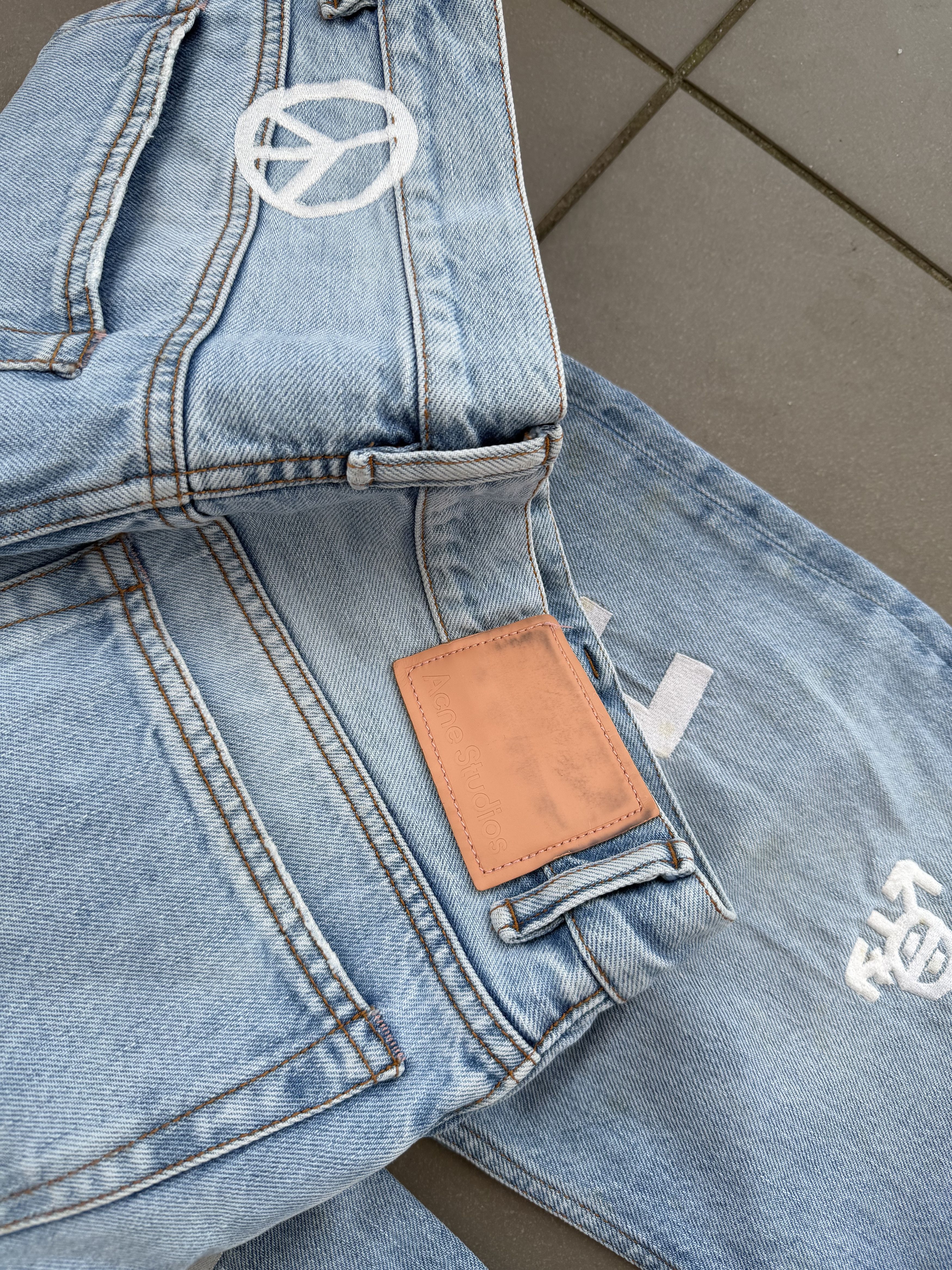 Acne Studios Acne Studios 2021M Light Blue Embroidery hippie denim jeans Size US 29 - 3 Thumbnail