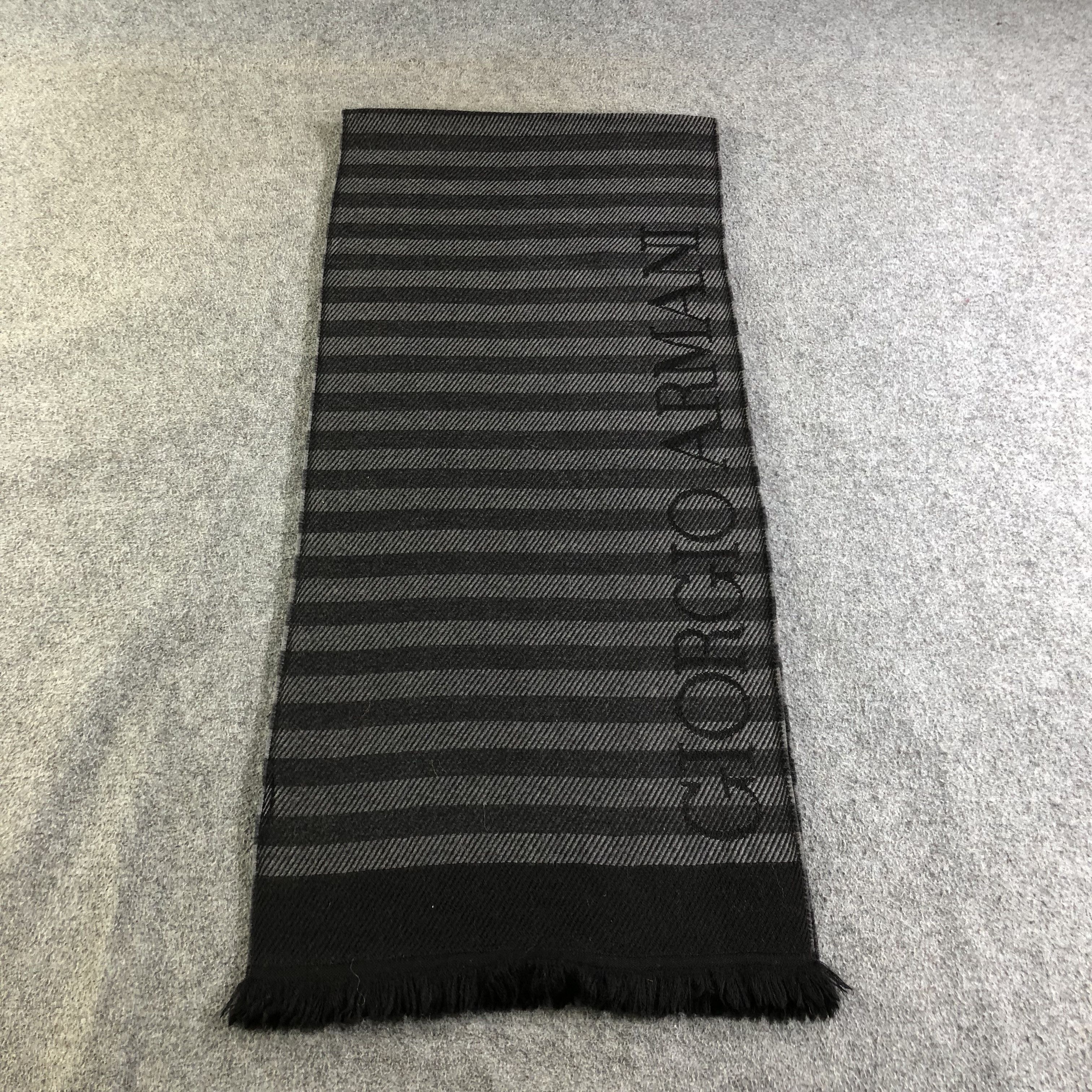 Giorgio Armani Giorgio Armani Spell Out Wool Scarf Muffler V1954 Size ONE SIZE - 3 Thumbnail