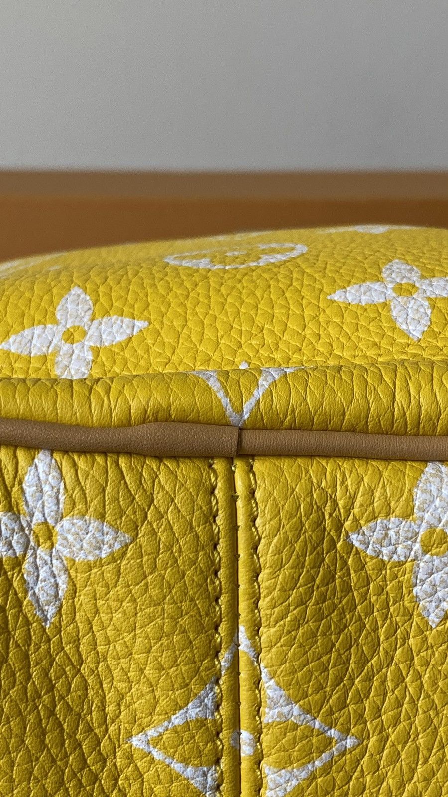 Louis Vuitton Louis Vuitton Yellow Speedy P9 40 Duffel Keepall Bandouliere Size 40 - 10 Thumbnail