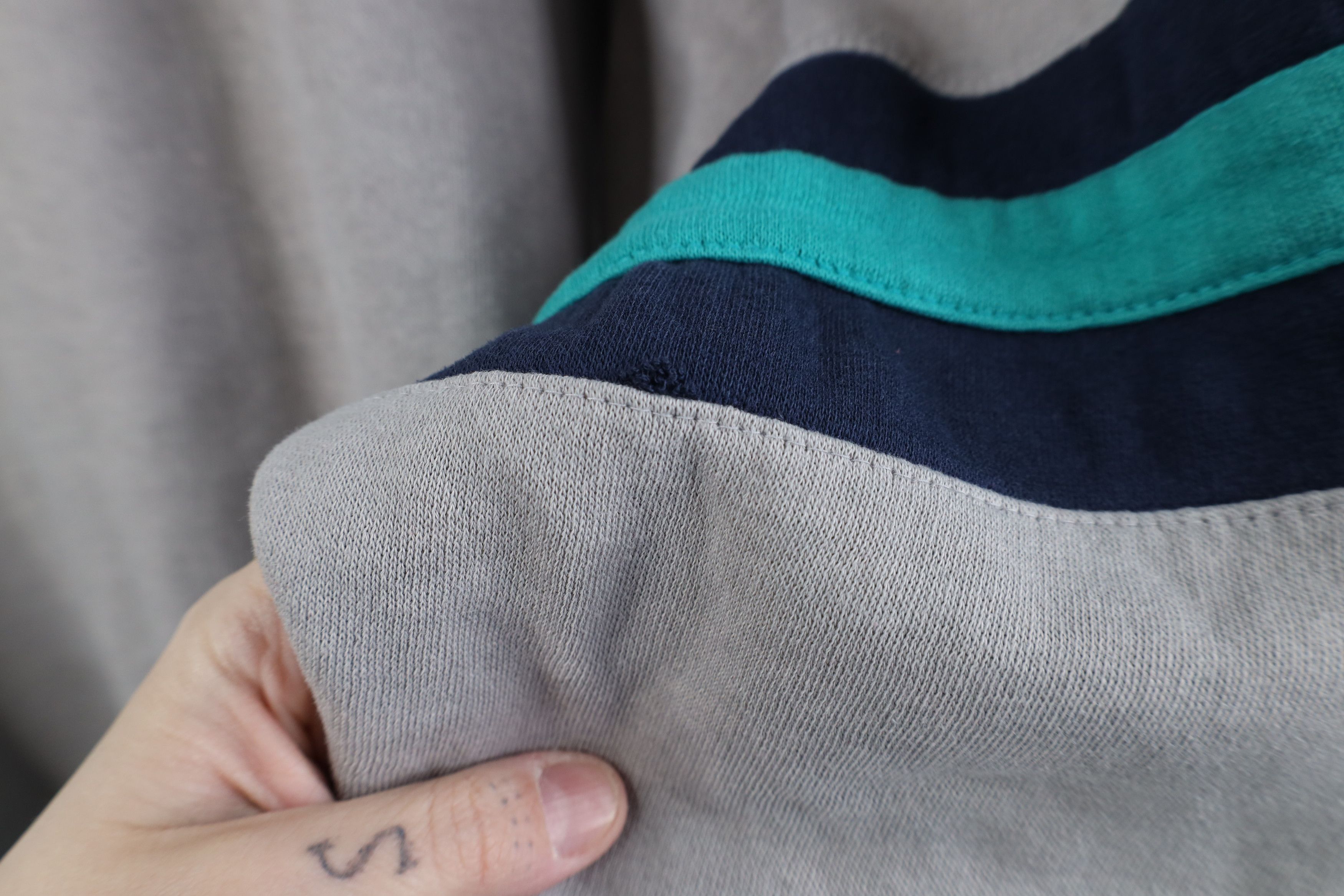Vintage Vintage 90s Streetwear Striped Boxy Fit Collared Sweatshirt Size US XL / EU 56 / 4 - 5 Thumbnail