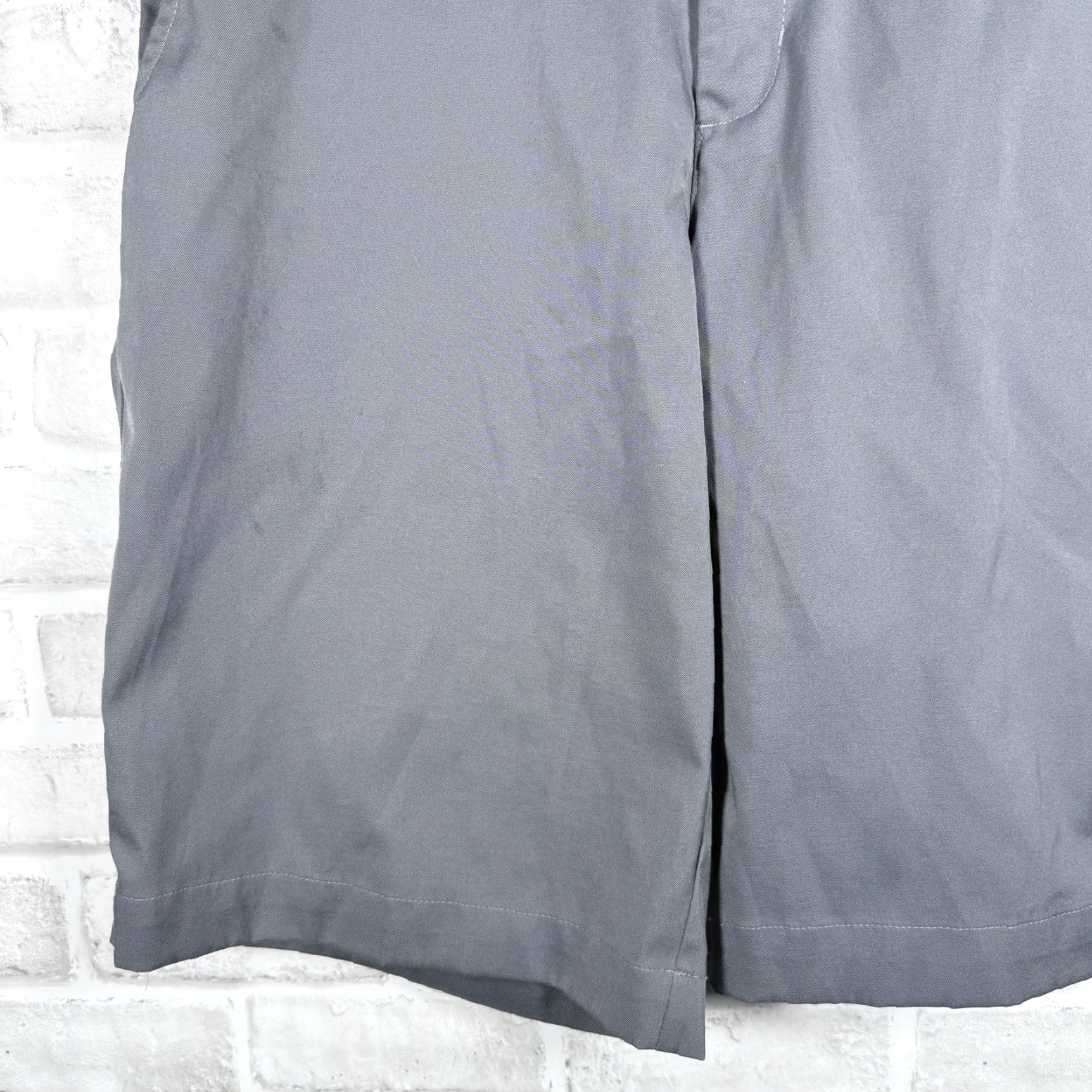 Nike Nike Golf Gray Casual Shorts Mens 30 Chino Casual Golf Gray Mens 30 Shorts Size US 30 / EU 46 - 3 Thumbnail