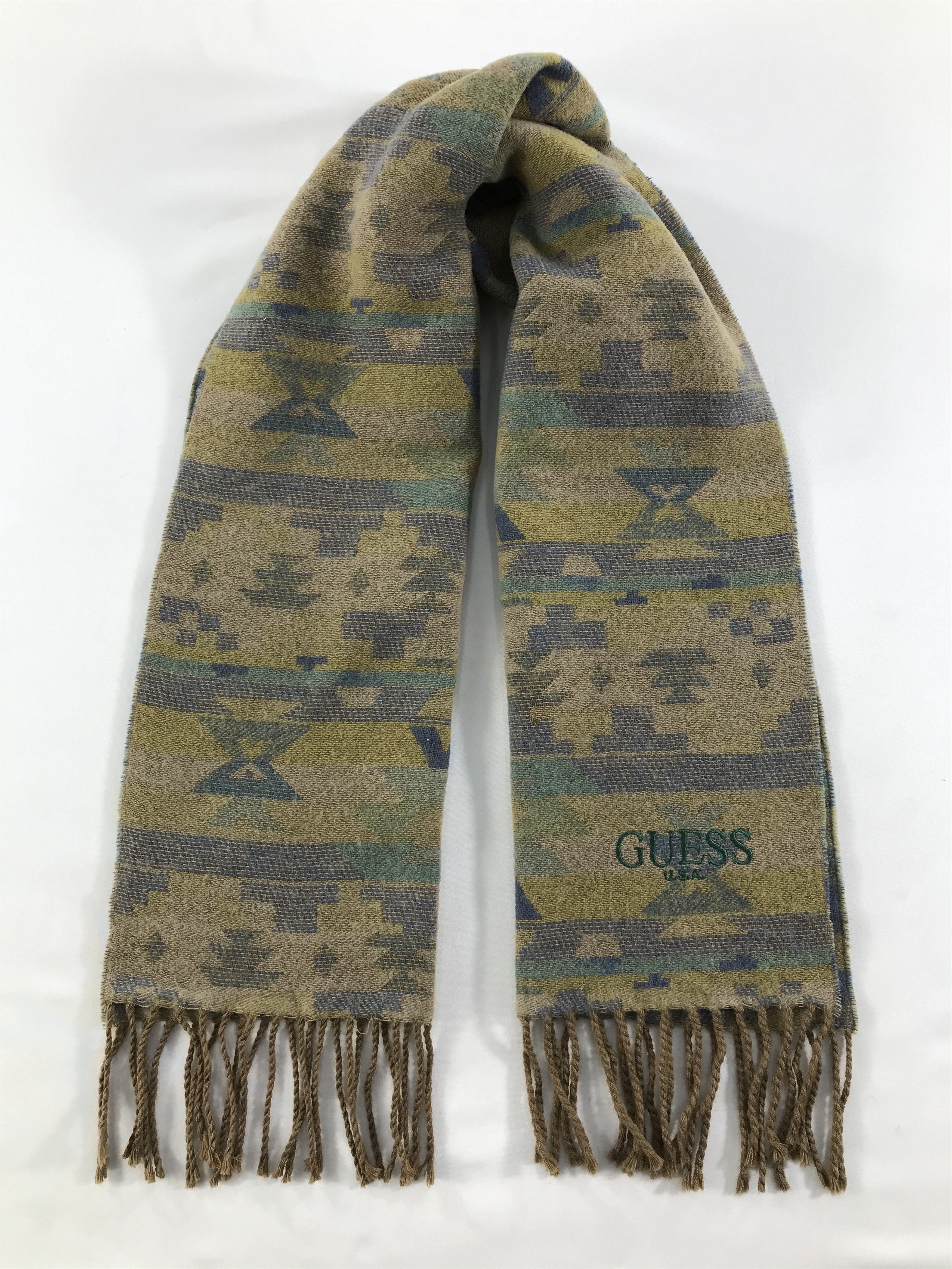 Vintage Guess Scarf / Muffler / Neckwear - WW2726 Size ONE SIZE - 1 Thumbnail