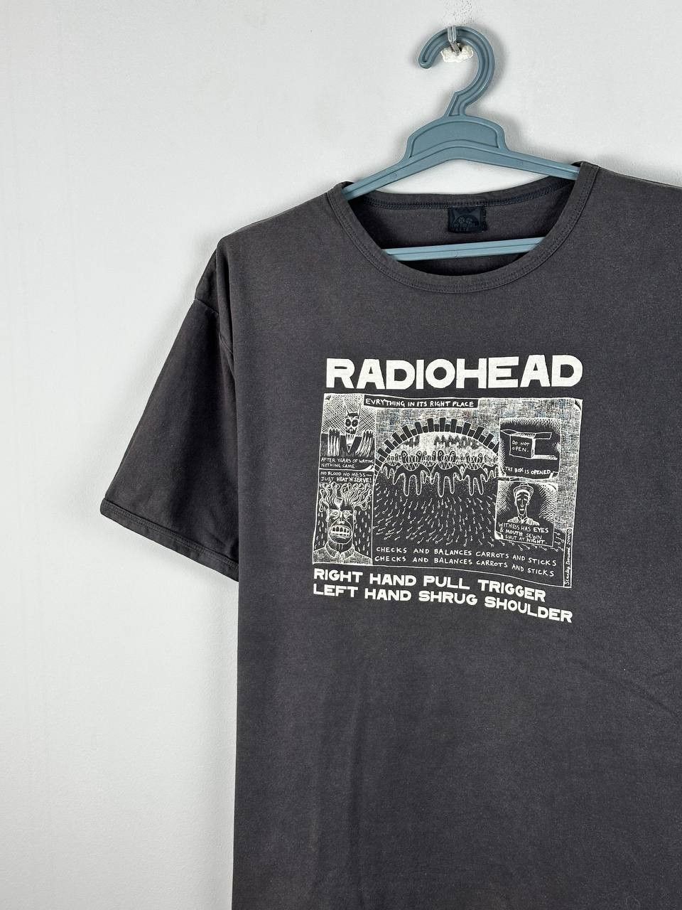 Band Tees RADIOHEAD W.A.S.T.E Punk Band Vintage T-Shirt Size US L / EU 52-54 / 3 - 3 Thumbnail