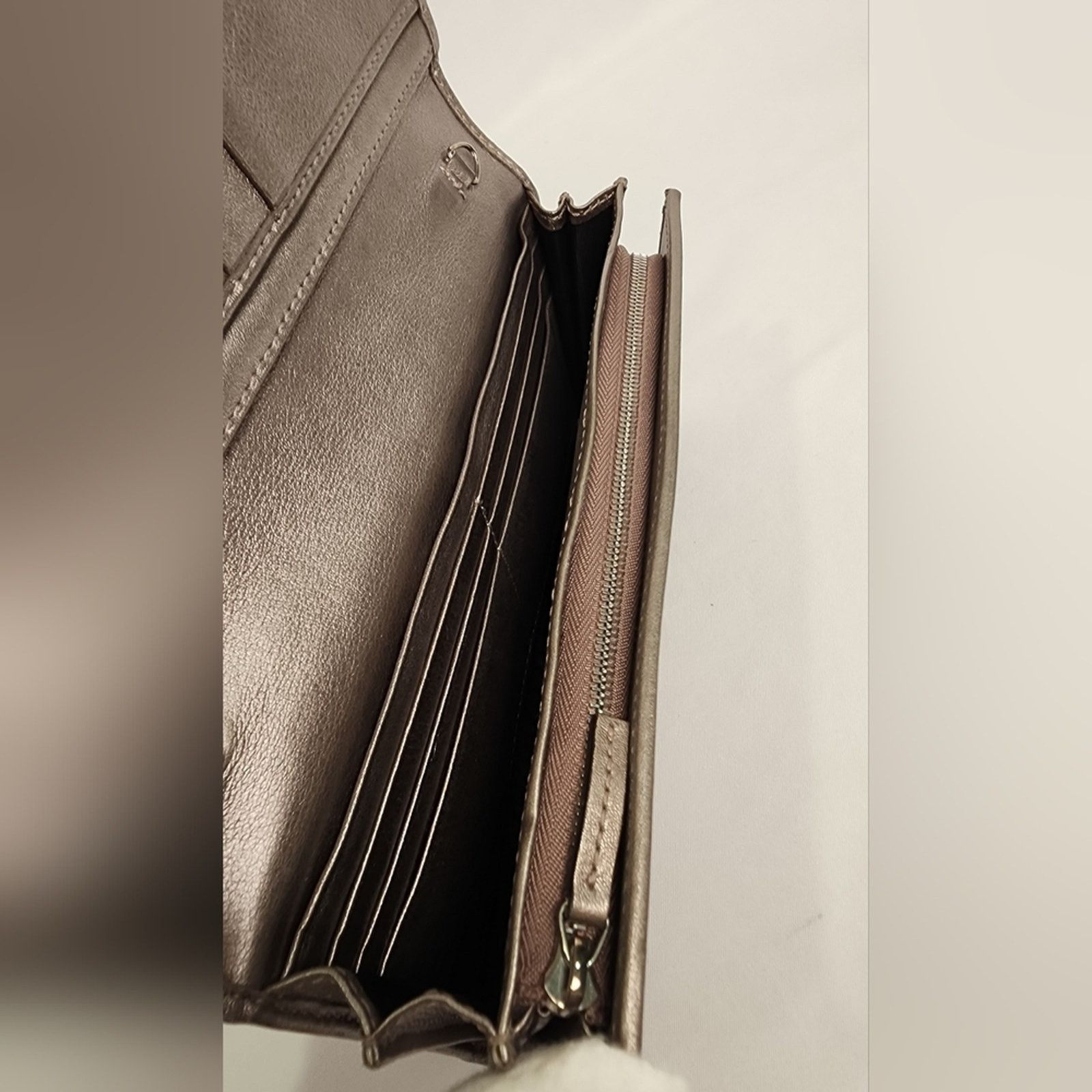 Gucci Gucci GG Imprime Continental Wallet Metallic Silver/Grey WOC Size ONE SIZE - 11 Thumbnail