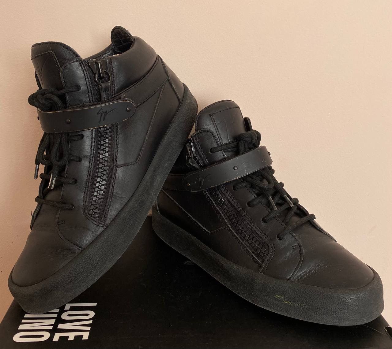 Giuseppe Zanotti Giuseppe Zanotti May London Black Size 38.5 Size US 6 / EU 39 - 1 Thumbnail