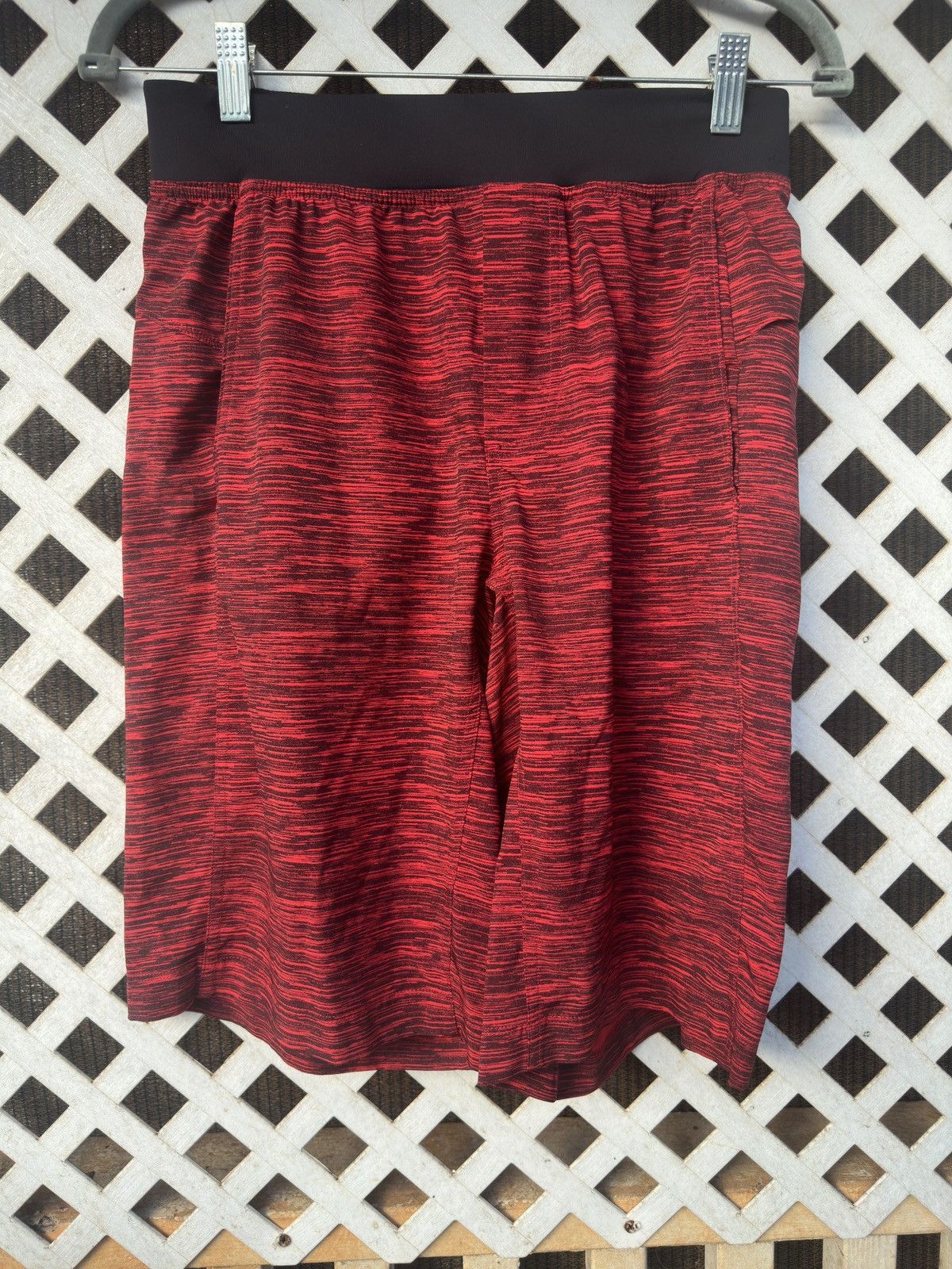 Lululemon PreOwned Lululemon Shorts Red Men's Small Size US 30 / EU 46 - 1 Thumbnail