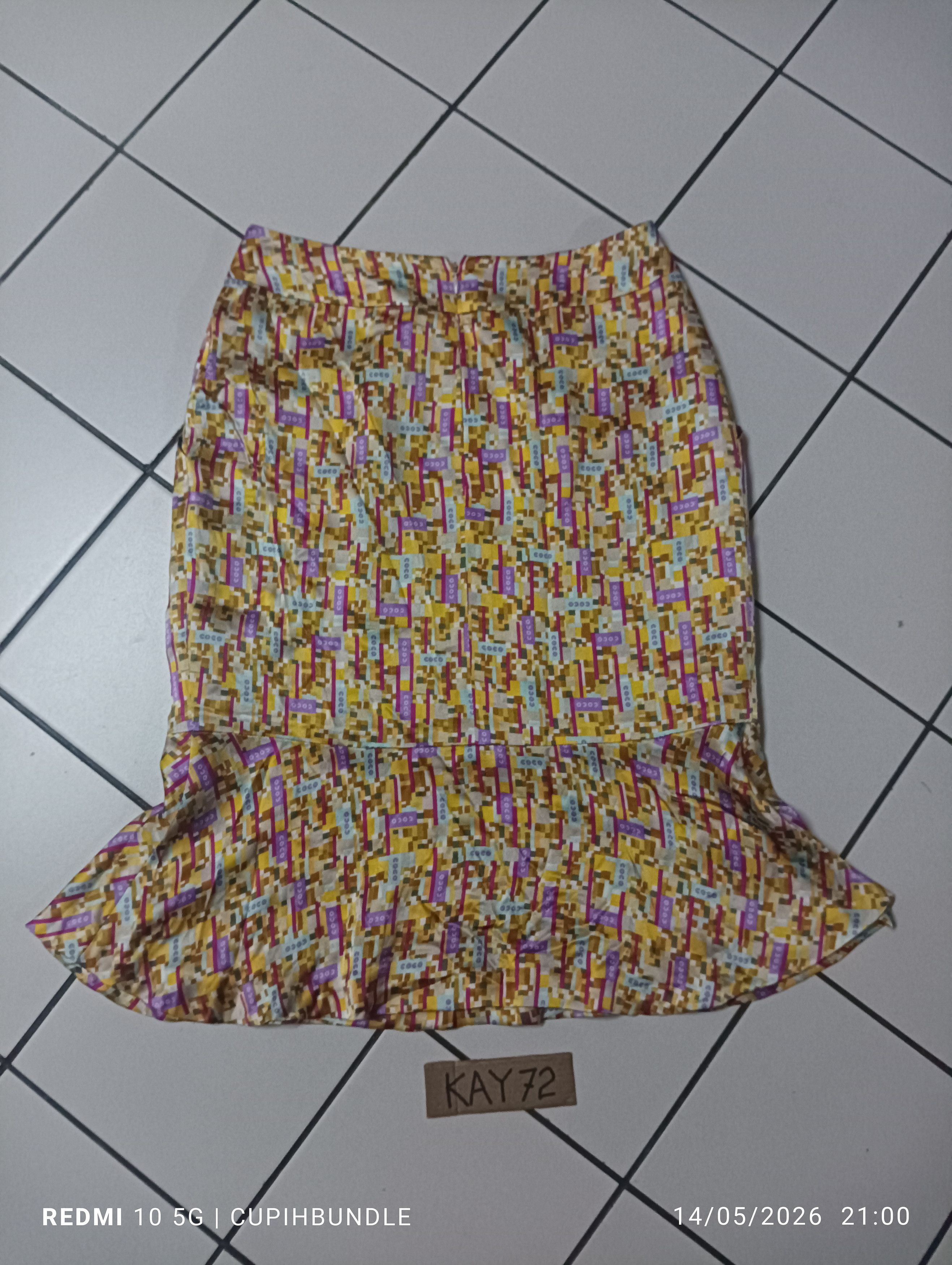 Chanel CHANEL COCO SKIRT FULLPRINT Size 27" / US 4 / IT 40 - 4 Thumbnail