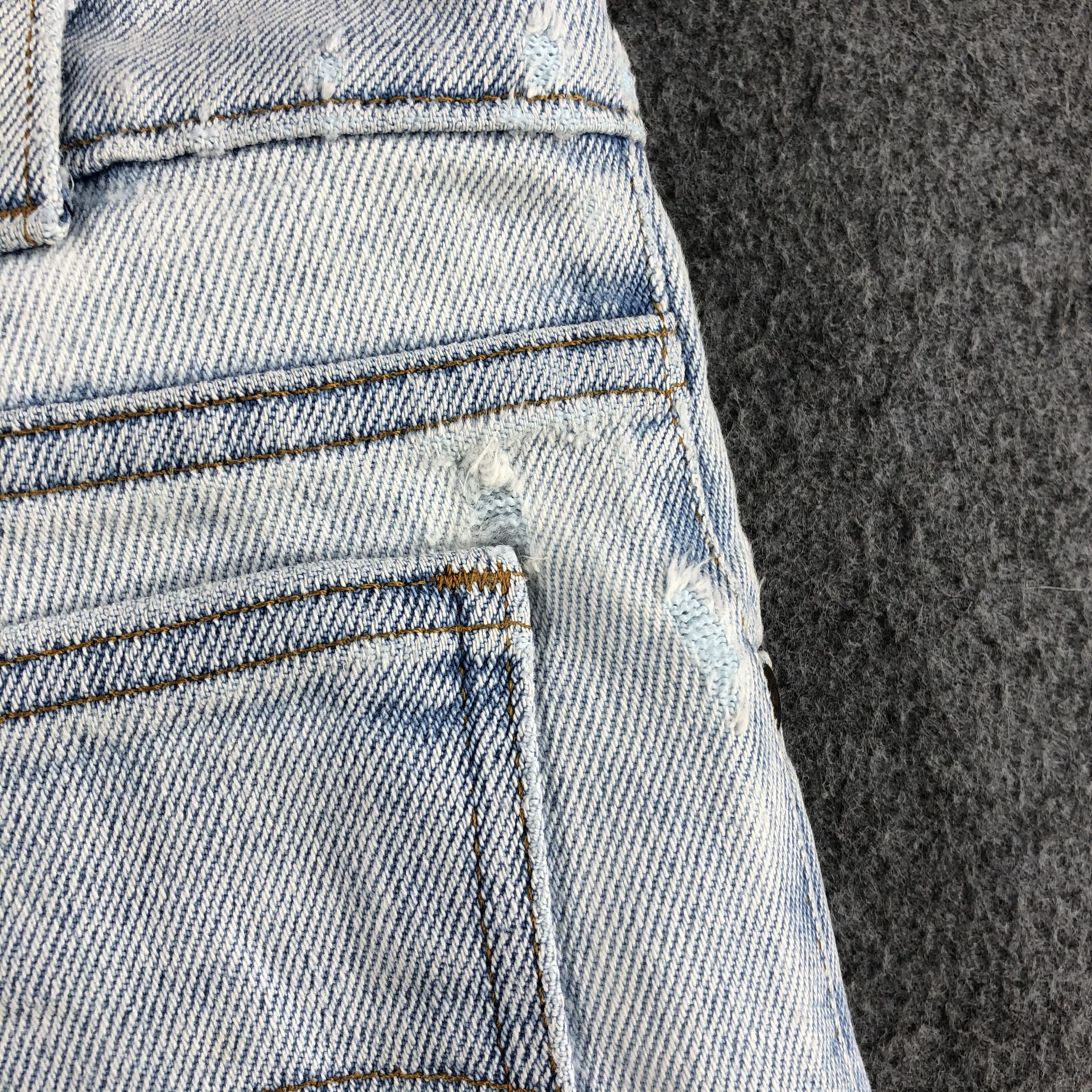 Levi's 90s Vintage Light Wash Levis Jeans-J1687 Size US 34 / EU 50 - 8 Thumbnail