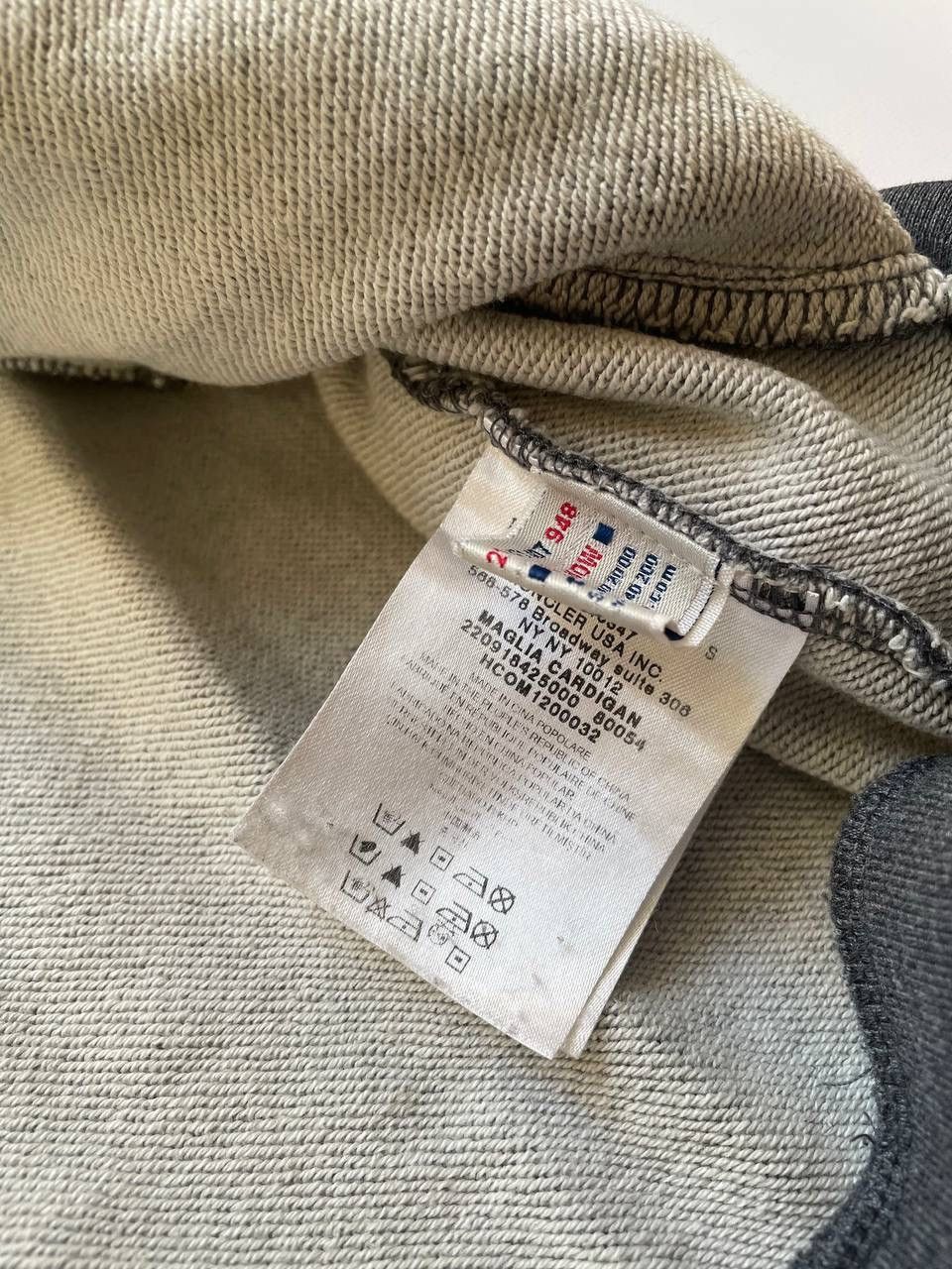 Moncler Vintage Moncler maglia logo zip cardigan sweatshirt Size US S / EU 44-46 / 1 - 8 Thumbnail