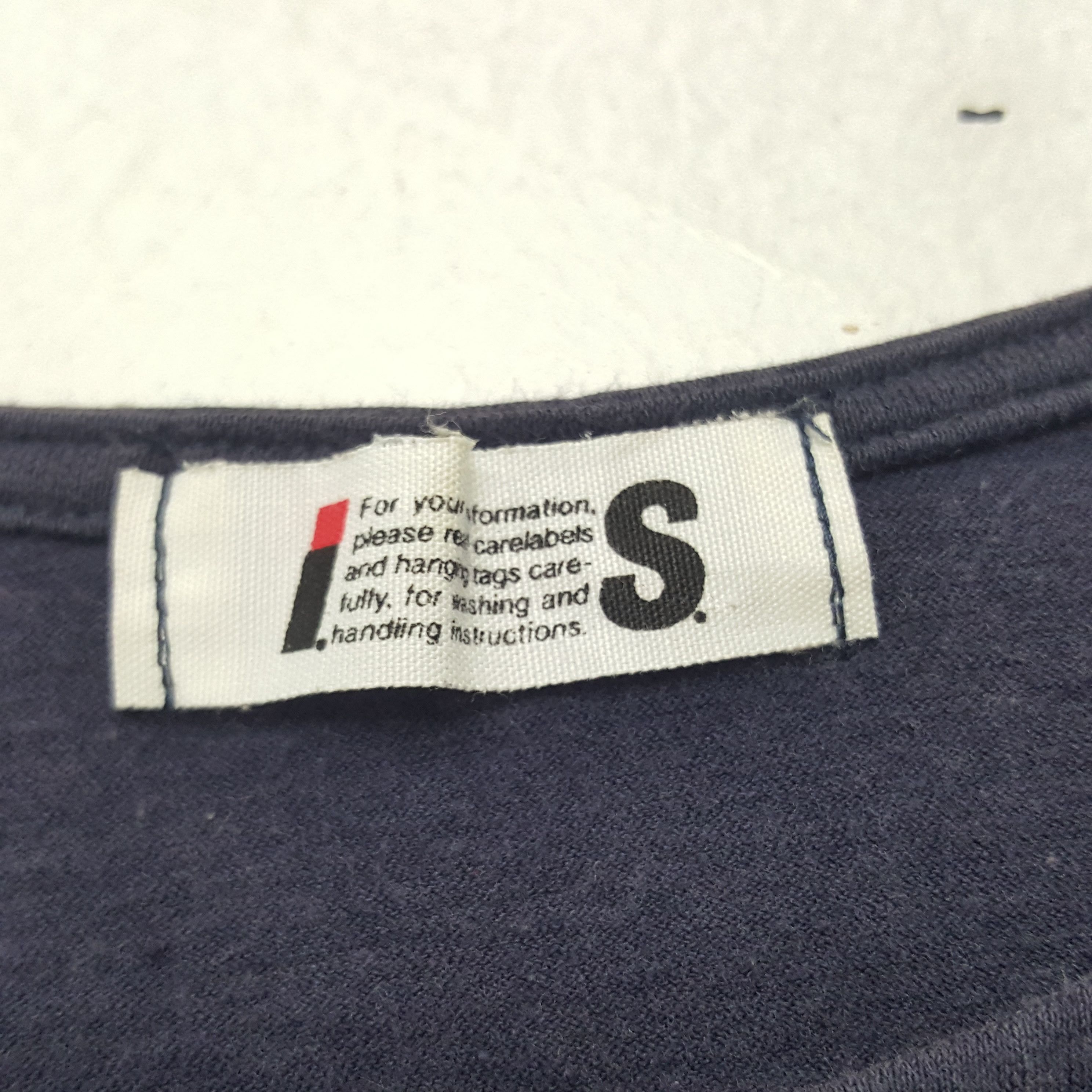 Issey Miyake × Japanese Brand × Vintage Vintage IS Issey Miyake Japanese Band T-shirt Size US S / EU 44-46 / 1 - 4 Thumbnail
