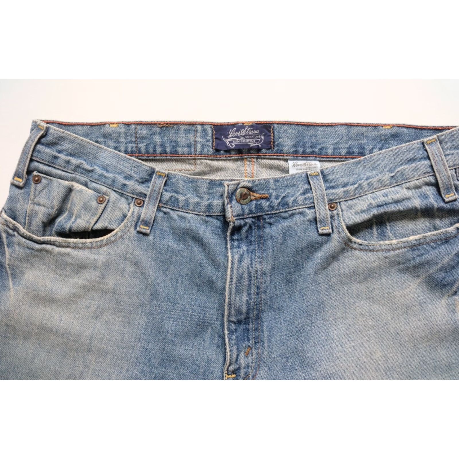 Levi's VINTAGE Levi's Jeans WT 90s Retro Y2K Wide Leg Bootcut 100% Cotton Blue Denim 36x32 Womens Size 25" / US 0 / IT 36 - 4 Thumbnail