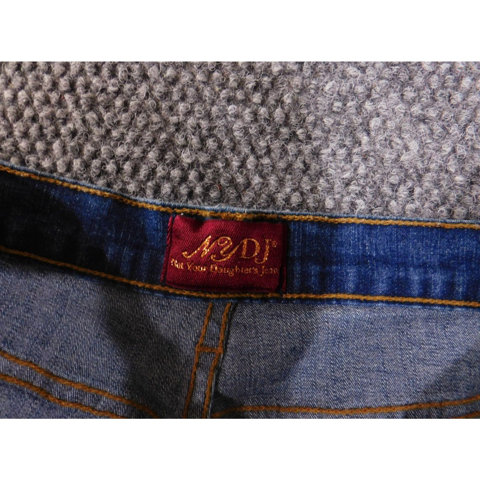 NYDJ VINTAGE? No. NYDJ Jeans Womens 14 Blue Denim Straight Leg Stretch 431D Dark Size 36" / US 14 / IT 50 - 6 Thumbnail