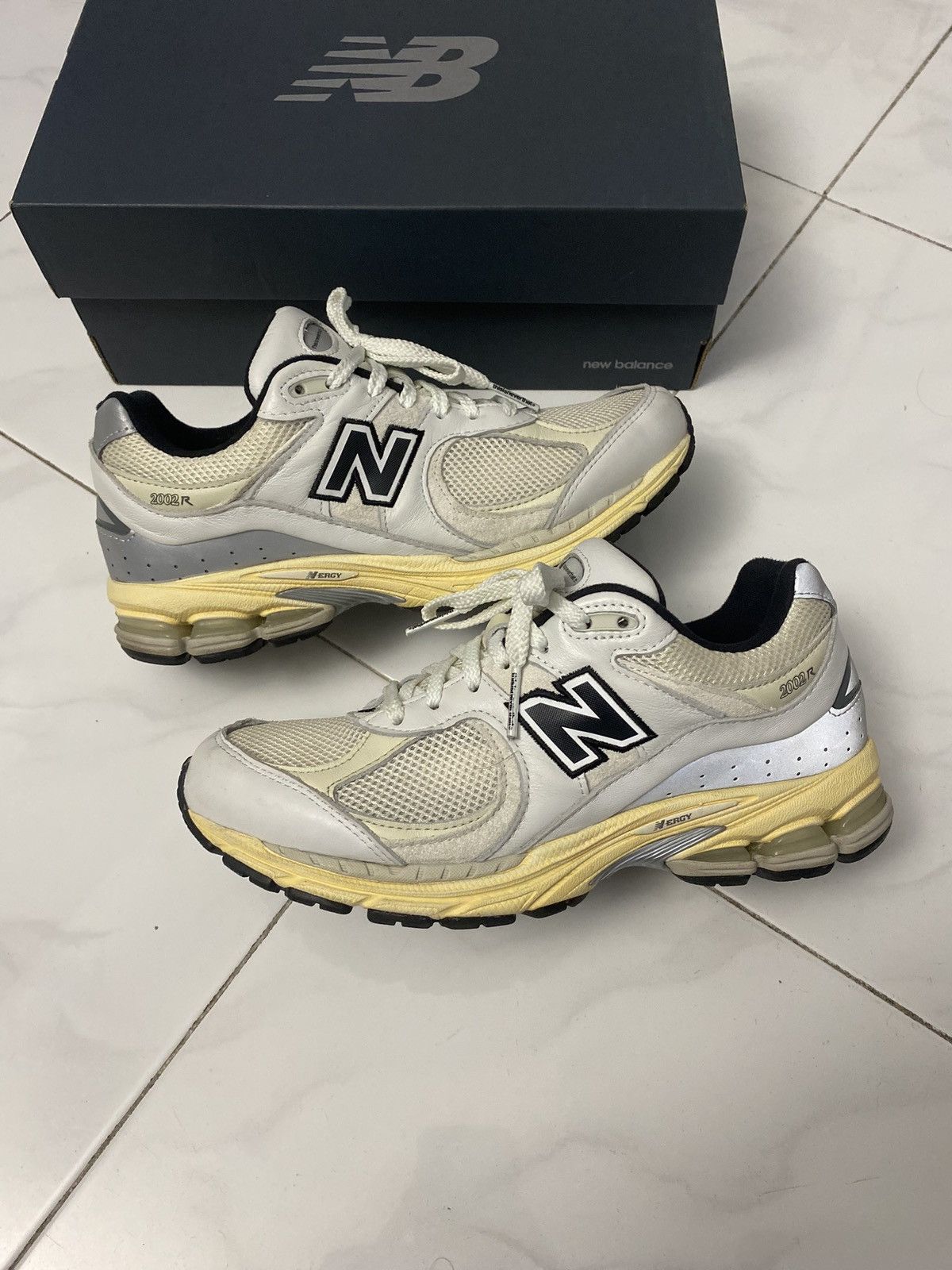 image of New Balance 2002R Thisisneverthat Shoes in White, Men's (Size 8)