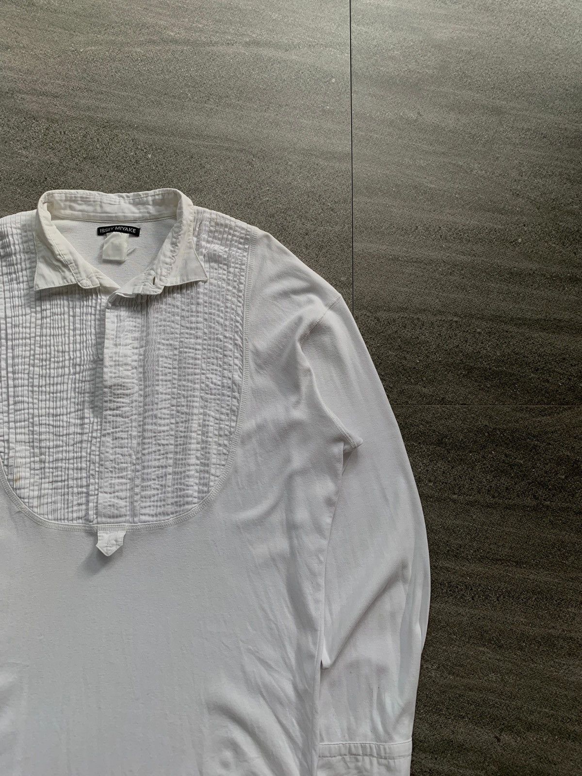 Issey Miyake FREE TAX! Half Buttoned Pleated Ls Shirt Size US L / EU 52-54 / 3 - 2 Thumbnail