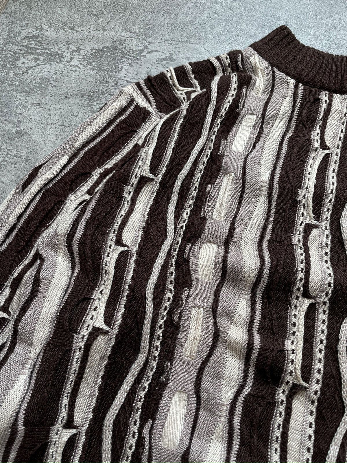 Vintage Vintage Rusia Knockout Signature 3D Cable Knit Sweater Size US XL / EU 56 / 4 - 6 Thumbnail
